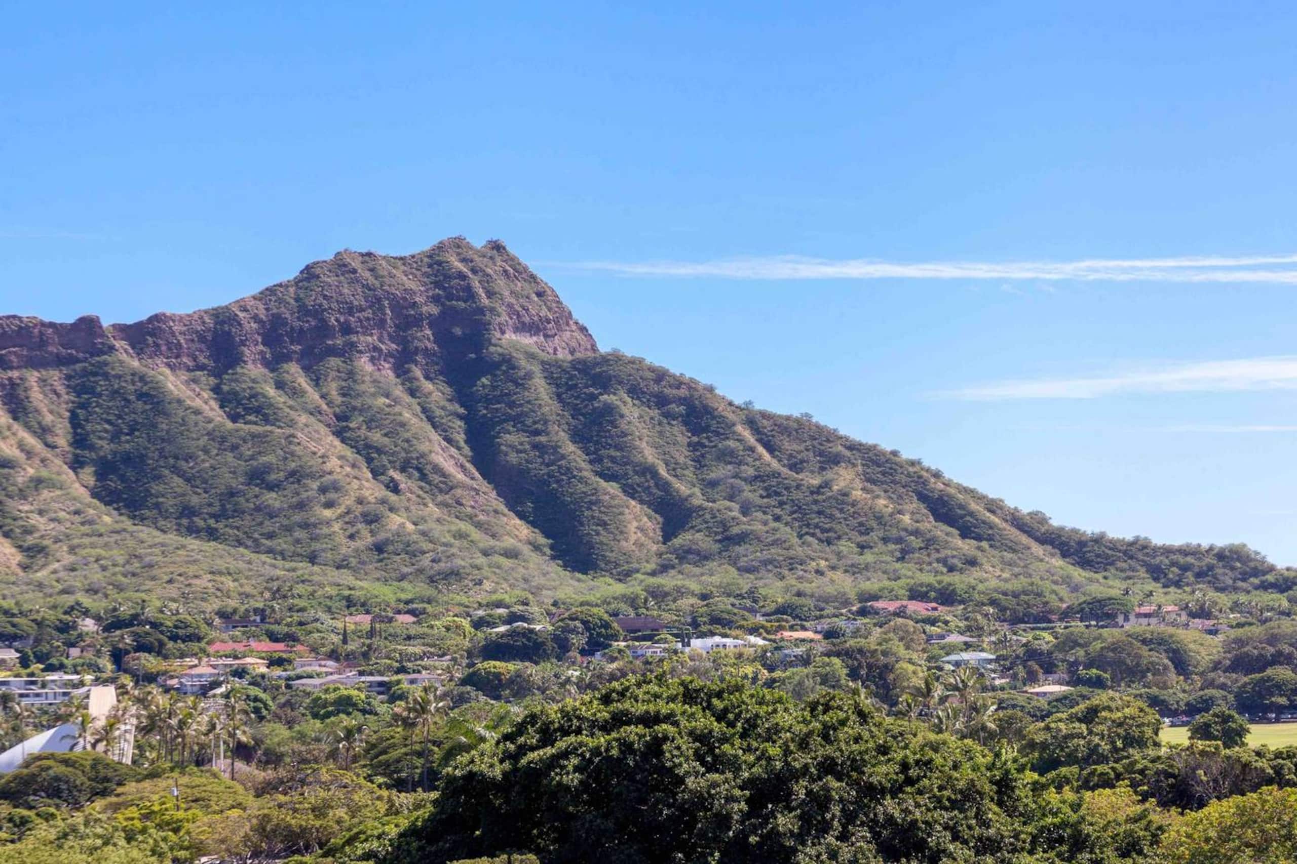 Condo in Honolulu · ★4.72 · 1 bedroom · 1 bed · 1 private bath - Image 6