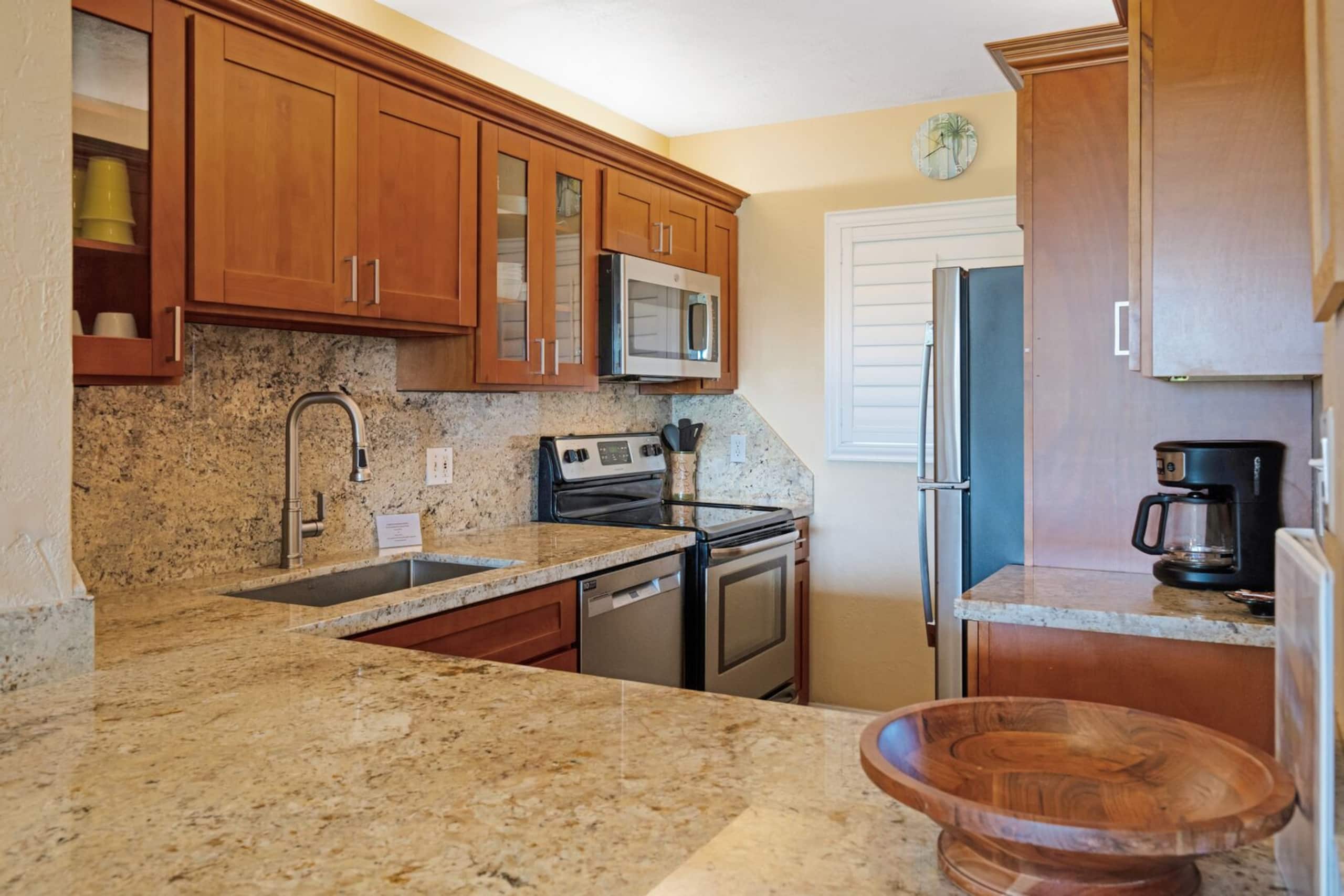 Condo in Kihei · ★4.77 · 2 bedrooms · 2 beds · 2 baths - Image 15