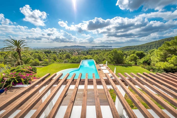 Sensational Villa With A Huge Infinity Pool - Ibiza