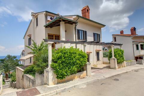 Apartment Eli - 100 m from sea