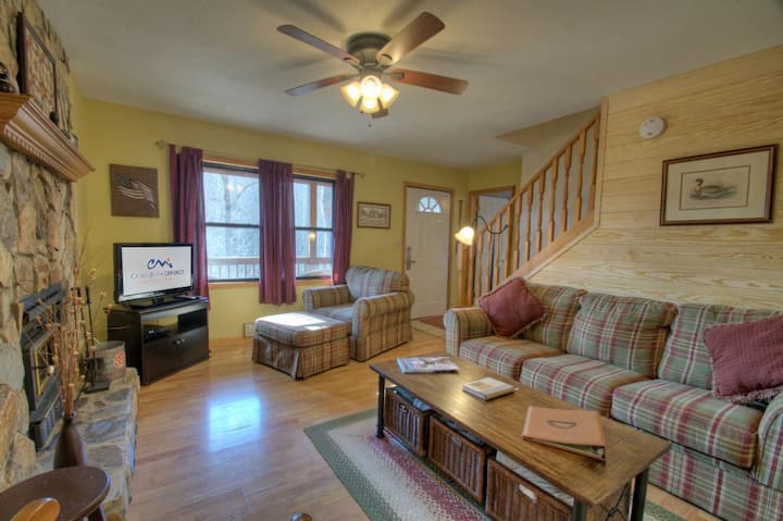 Obývací priestor s rozkladacou pohovkou