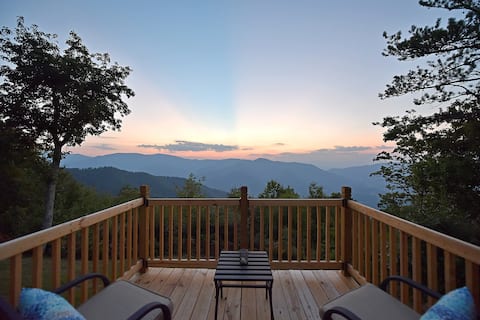 Enchanted Mtn Cabin +Hot Tub, Views +Biltmore Pass