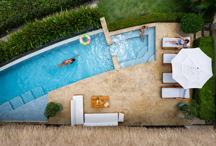 Scenic Mountaintop Mini-Resort w/ Oceanview Pool