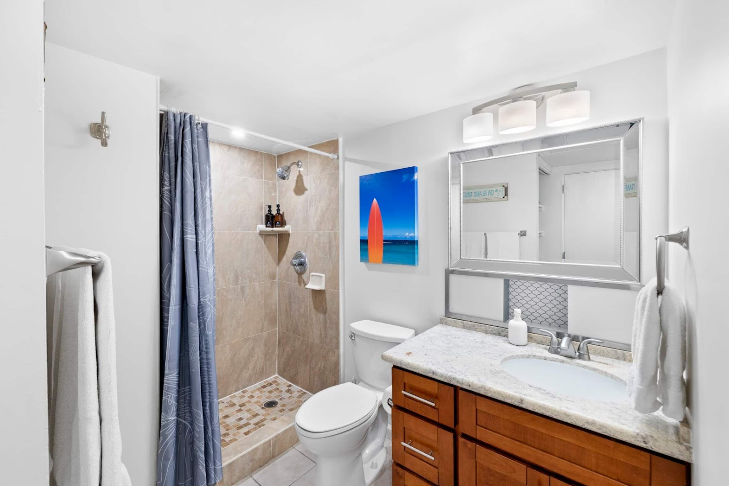 Breathtaking 2BR Ocean View near Waikiki Beach - Image 12