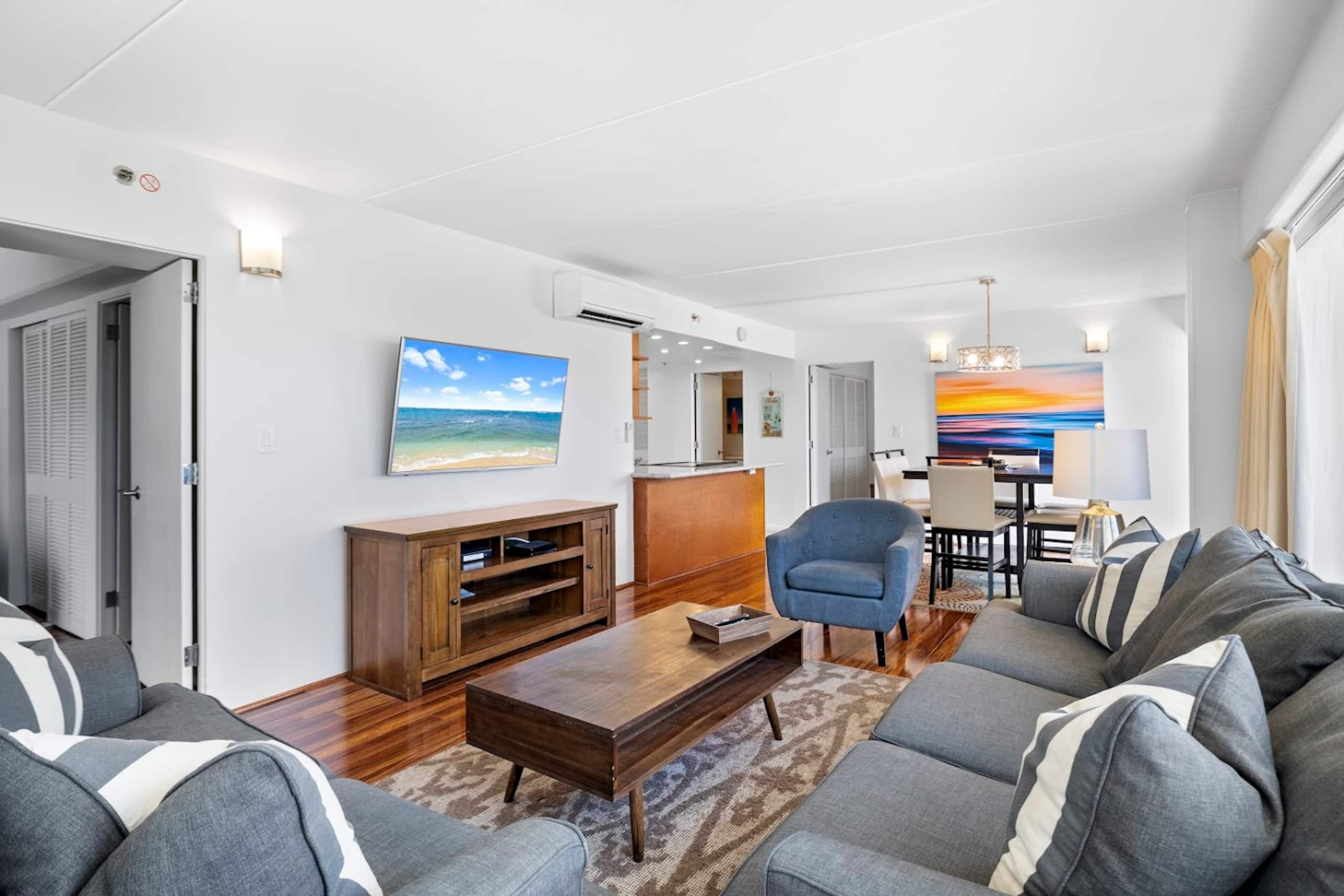 Breathtaking 2BR Ocean View near Waikiki Beach - Image 14