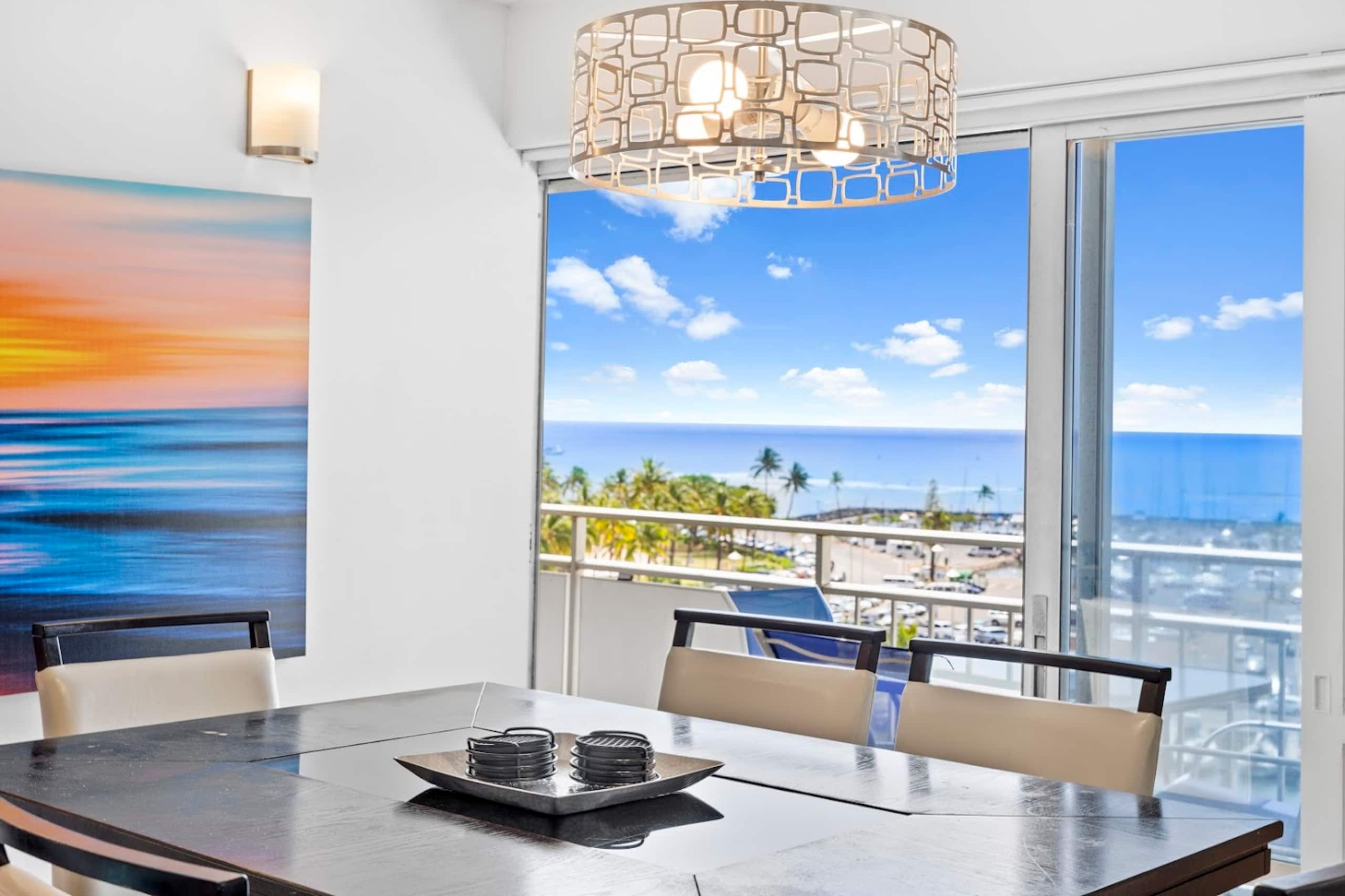 Breathtaking 2BR Ocean View near Waikiki Beach - Image 10
