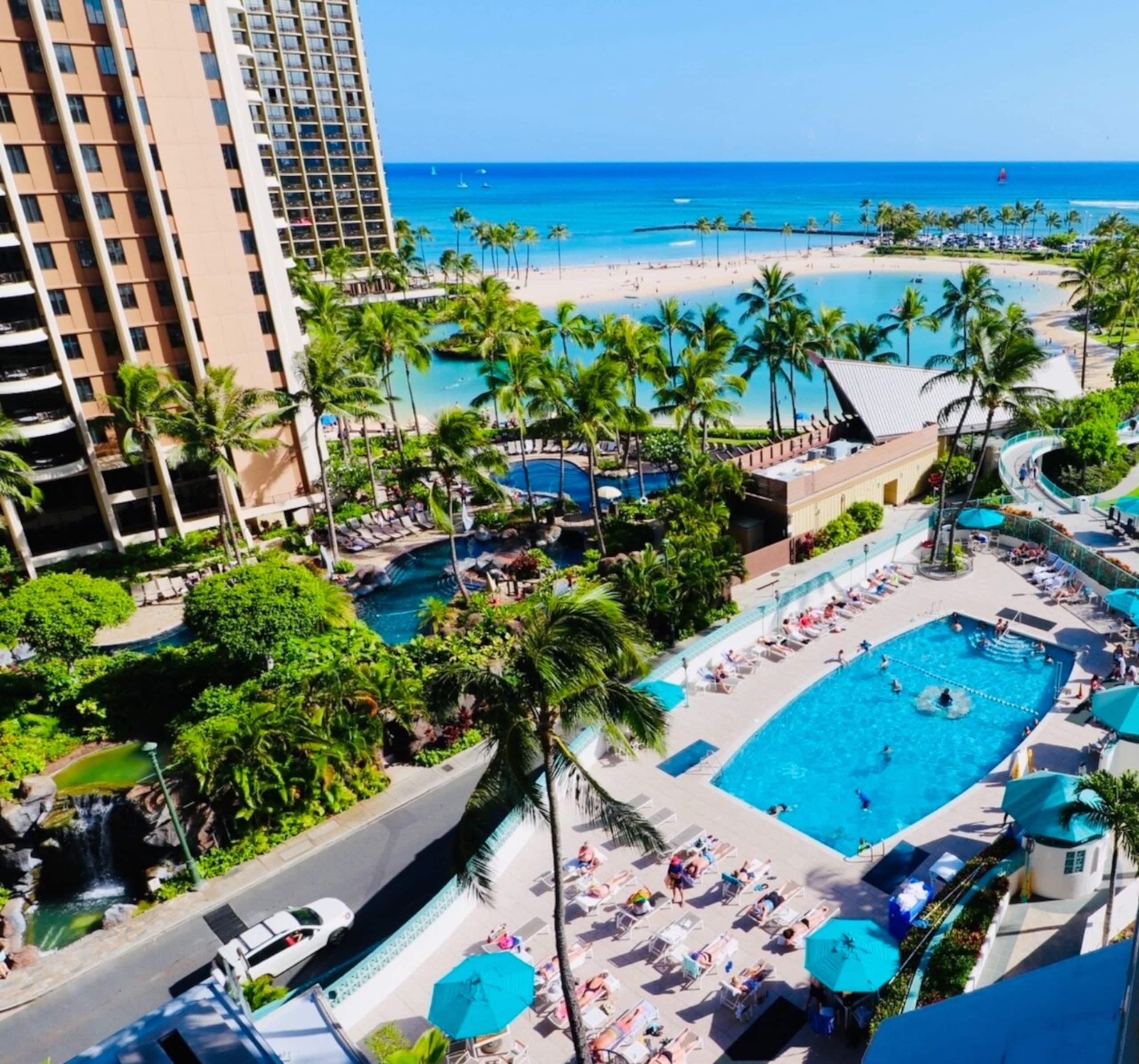 Breathtaking 2BR Ocean View near Waikiki Beach - Image 24