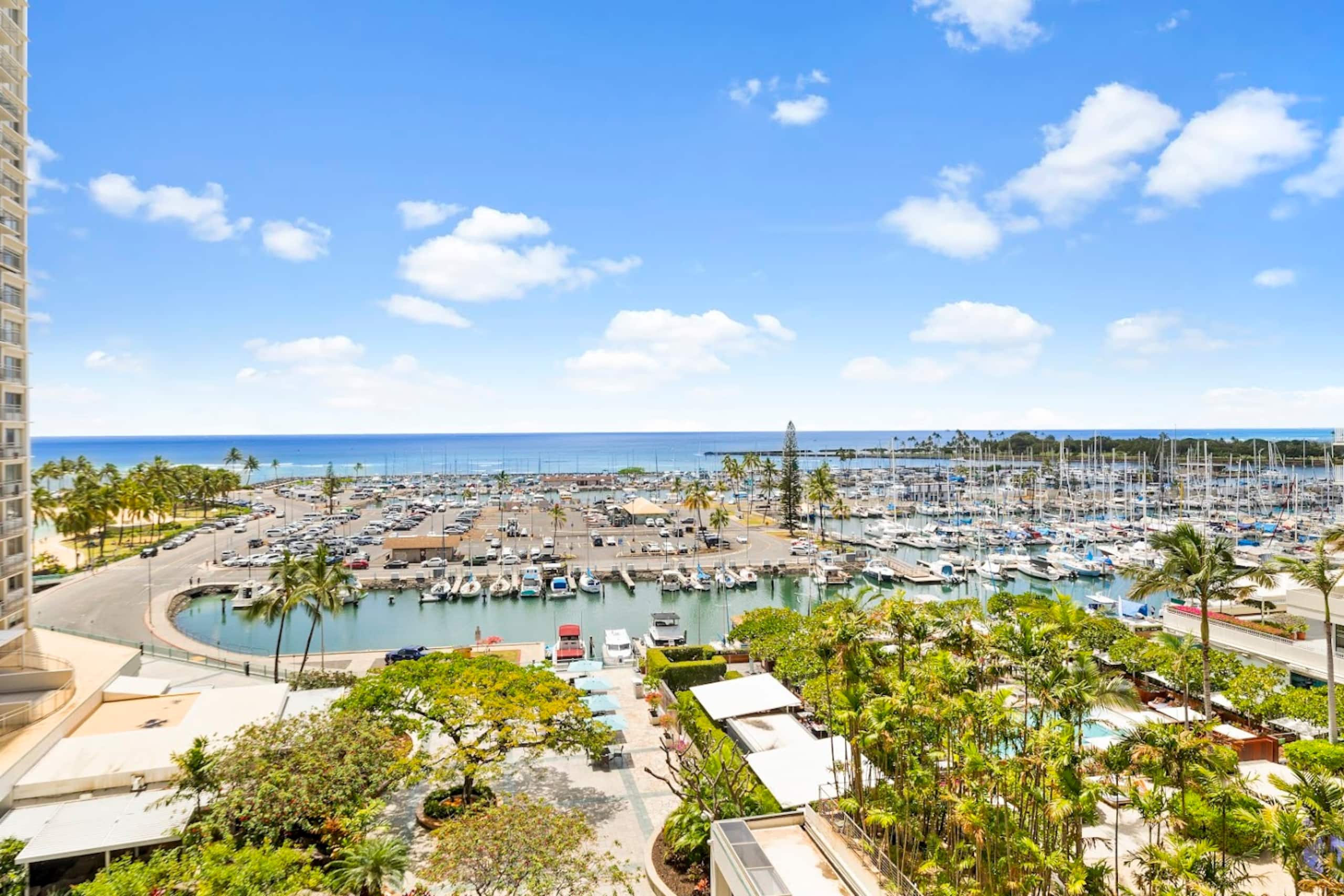 Breathtaking 2BR Ocean View near Waikiki Beach - Image 19