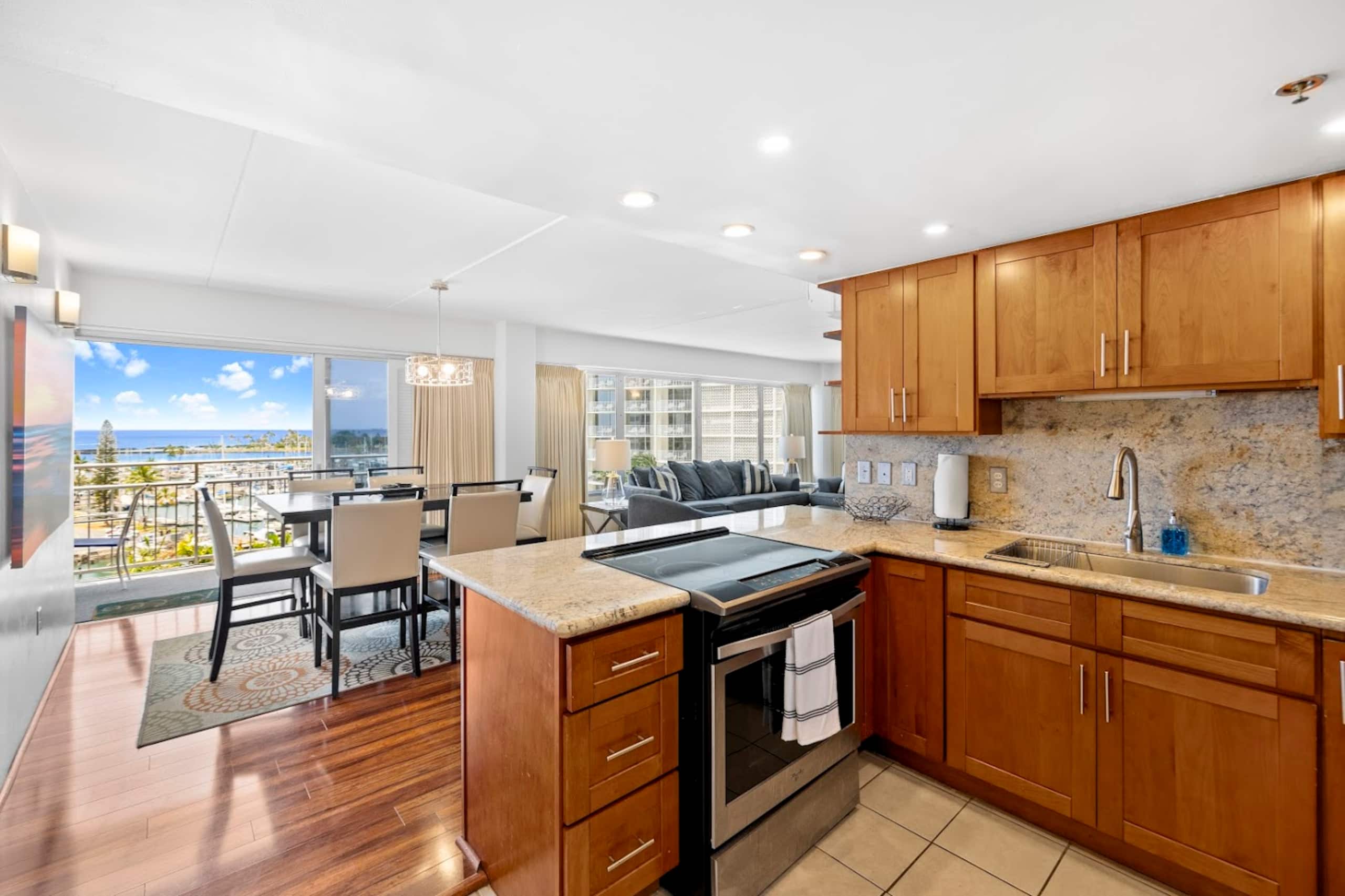 Breathtaking 2BR Ocean View near Waikiki Beach - Image 13
