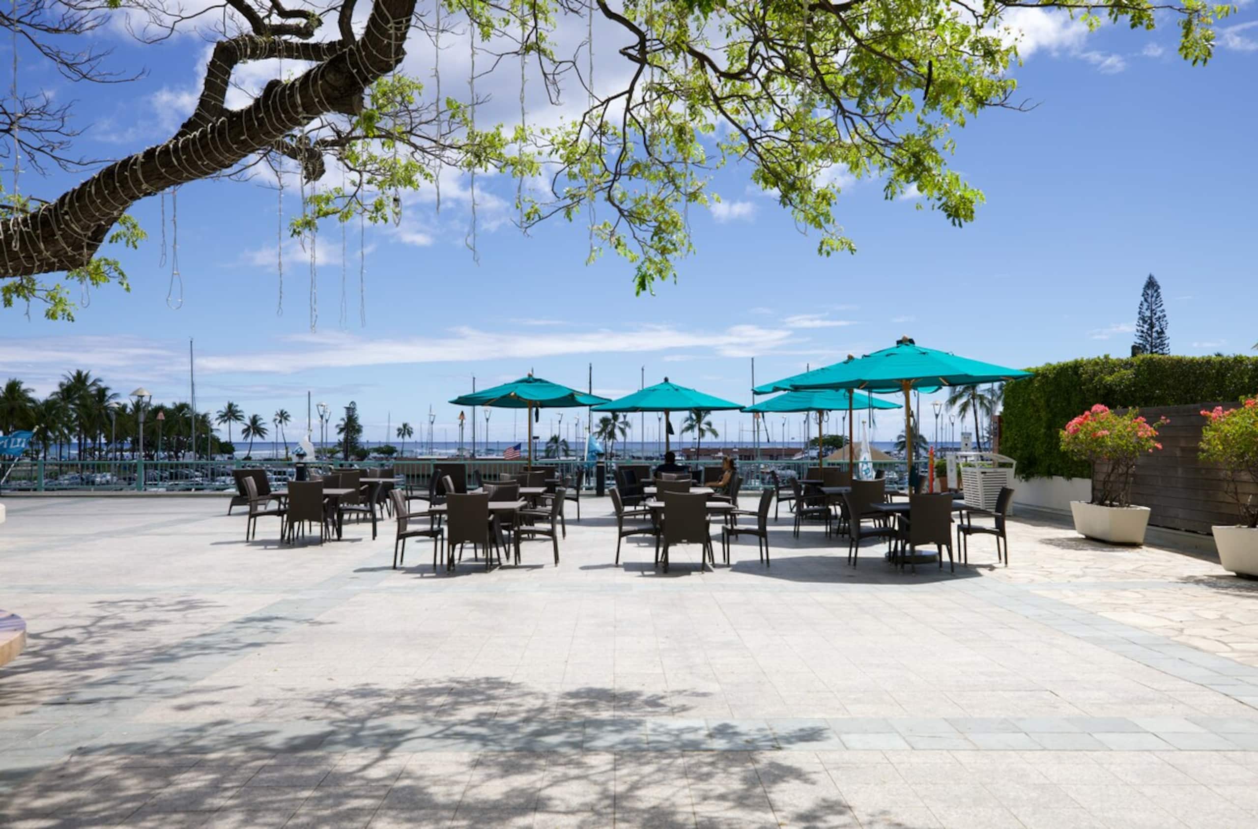 Breathtaking 2BR Ocean View near Waikiki Beach - Image 28