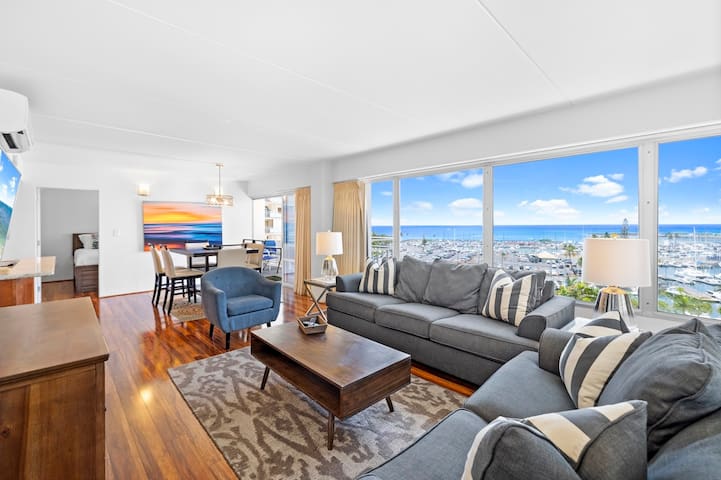Breathtaking 2BR Ocean View near Waikiki Beach