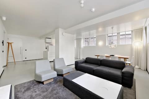 Urban Family Suite XL at Vrijthof Square >Fully Serviced! (96m2)