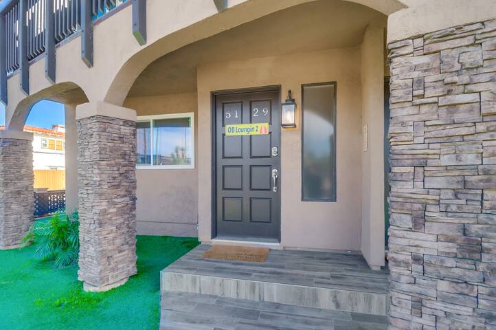 OB Loungin Large – Family Stays with ocean views. gallery image 4