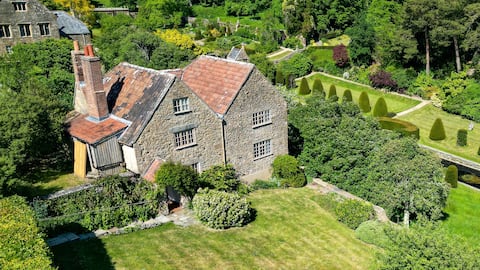 Luxury 3 Bed Cottage on Rewilding Estate