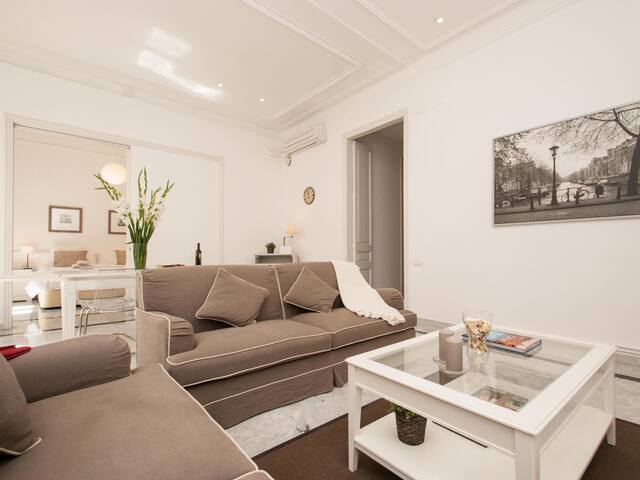 Large two bedroom apartment gallery image 4