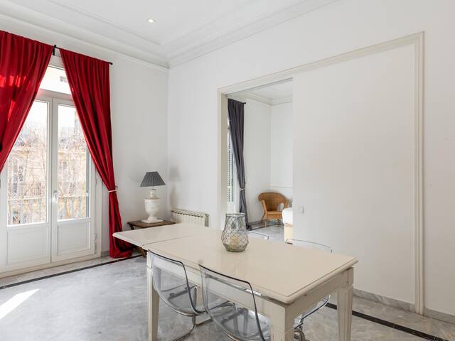 Large two bedroom apartment gallery image 2