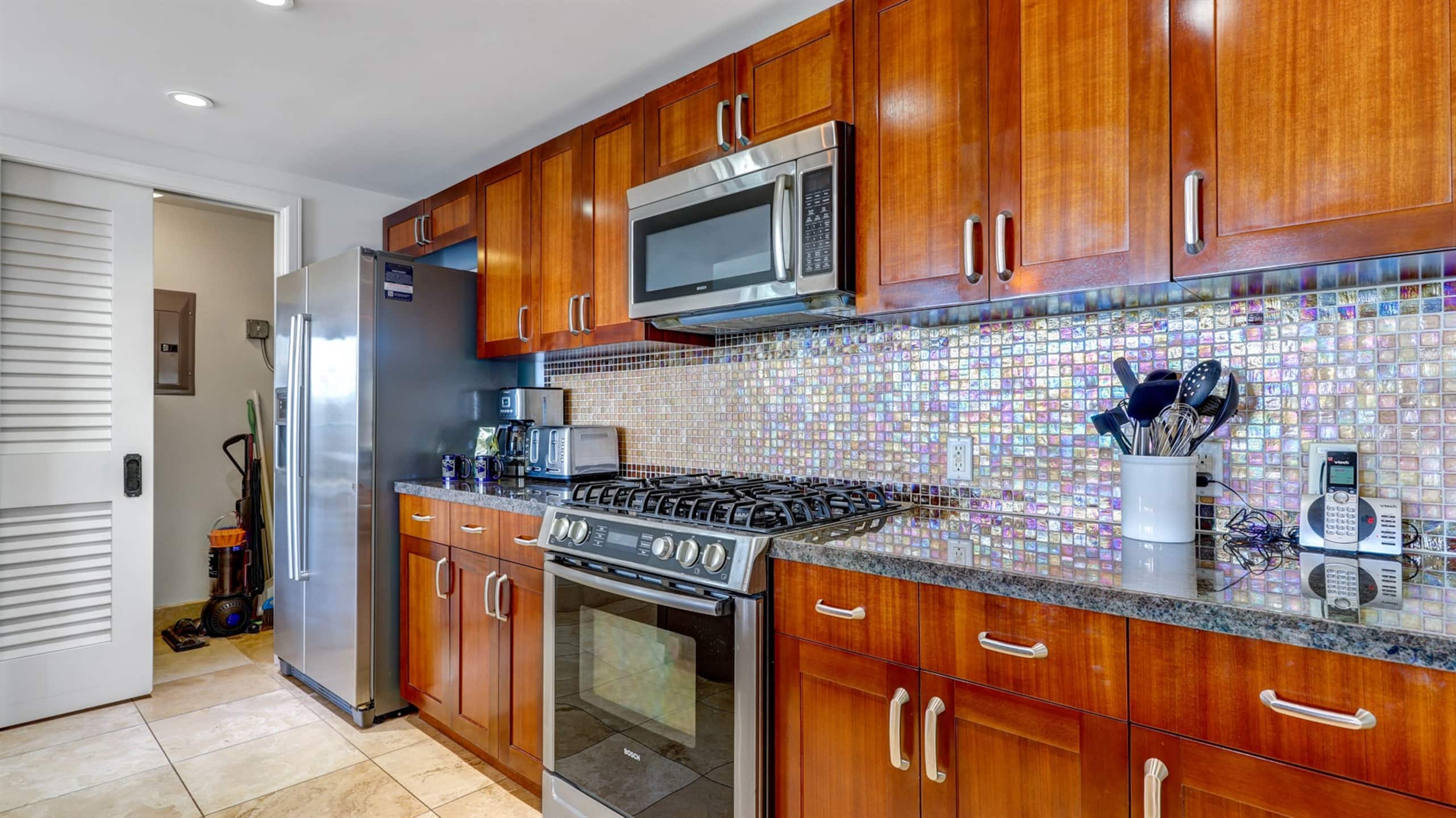 Condo in Kaanapali · ★4.97 · 2 bedrooms · 3 beds · 2.5 baths - Photo 22