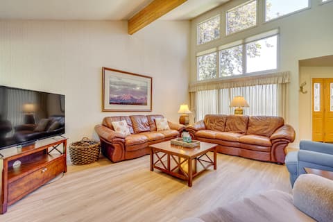 Superb Park City Escape w/ Deck, Walk to Ski Lift!