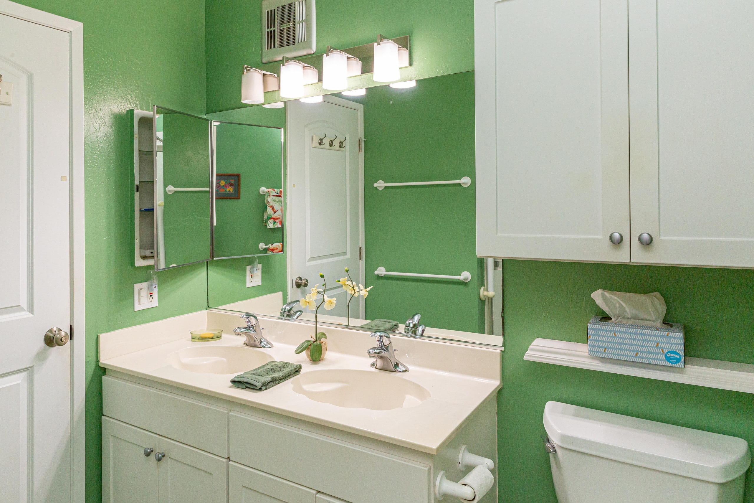 Condo in Kihei · ★4.5 · 1 bedroom · 2 beds · 1 private bath - Image 17