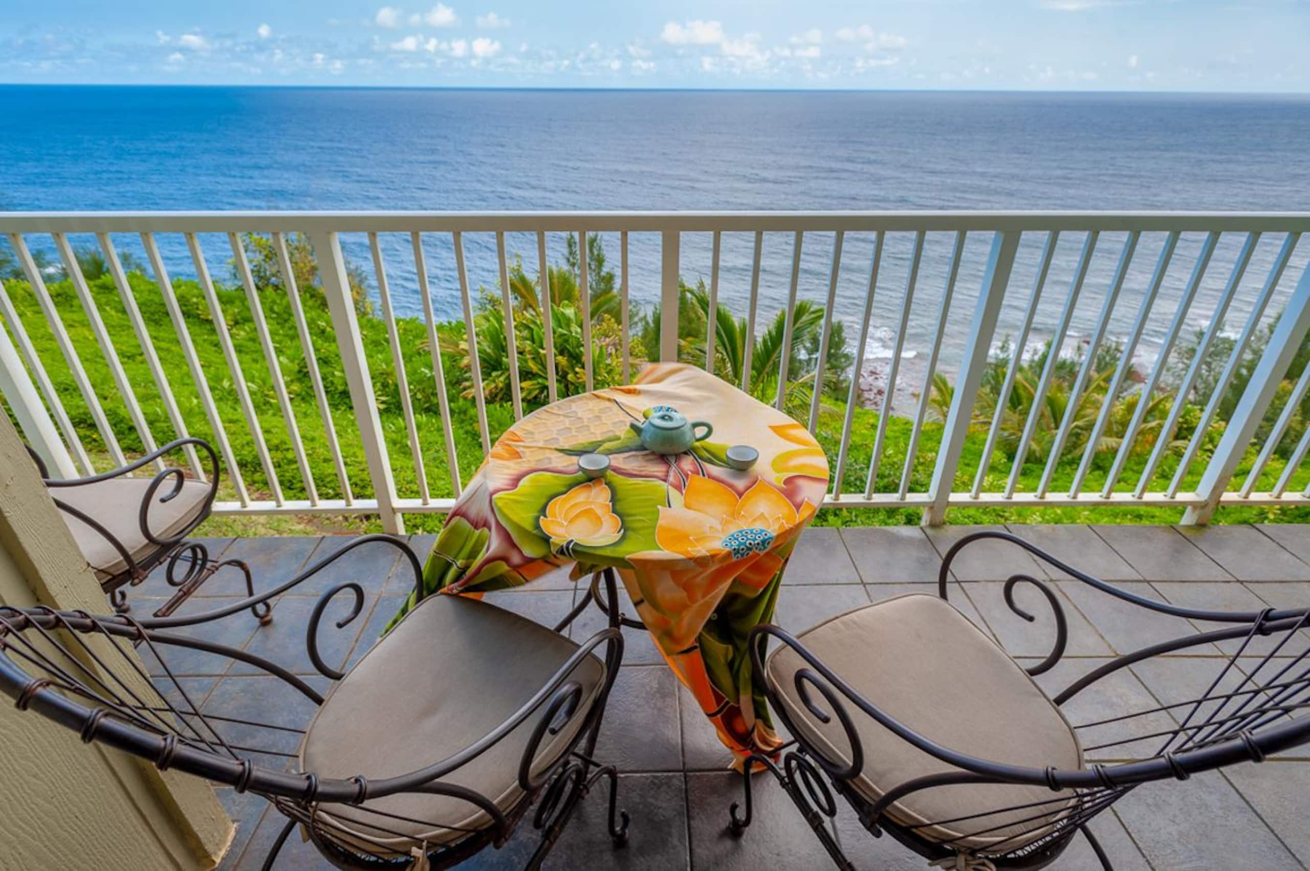 Condo in Princeville · ★4.65 · 2 bedrooms · 3 beds · 2 private baths - Image 1