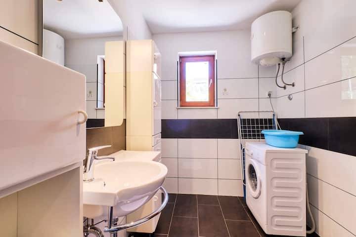 House Ady Holiday Home With Parking Near The Beach - Lussinpiccolo