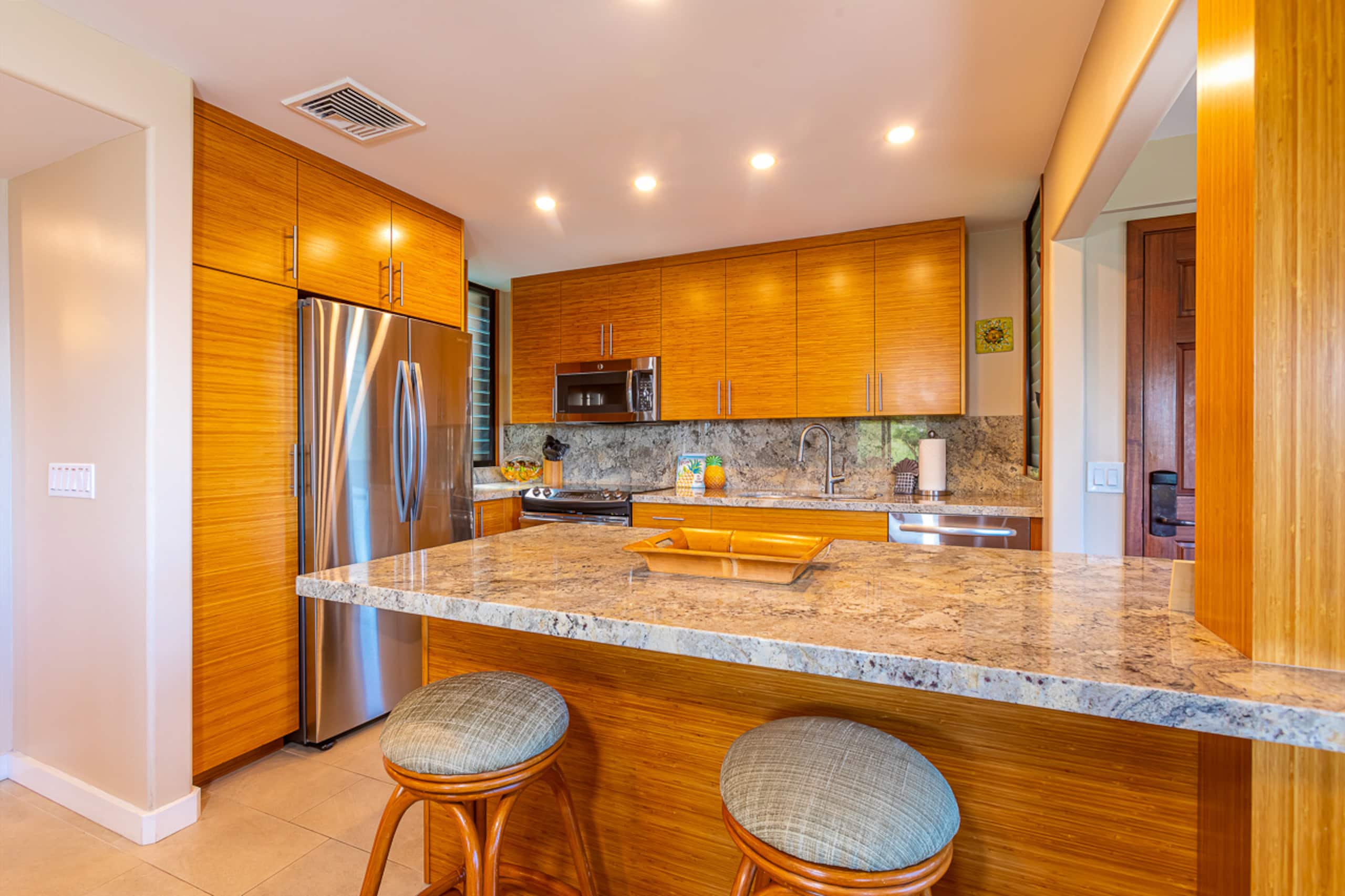 Condo in Kihei · ★4.93 · 2 bedrooms · 3 beds · 2 baths - Image 15