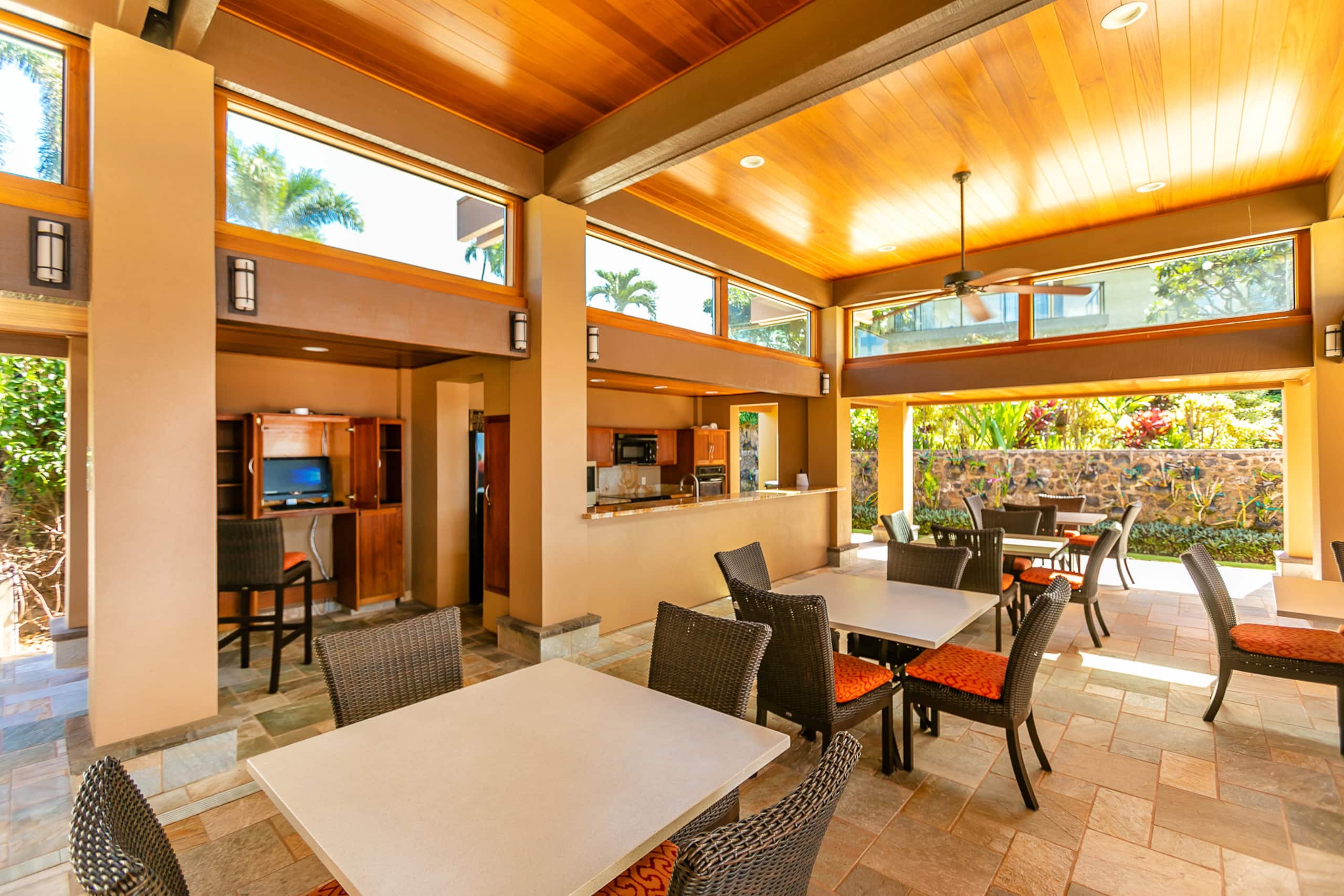 Condo in Kihei · ★4.93 · 2 bedrooms · 3 beds · 2 baths - Image 35
