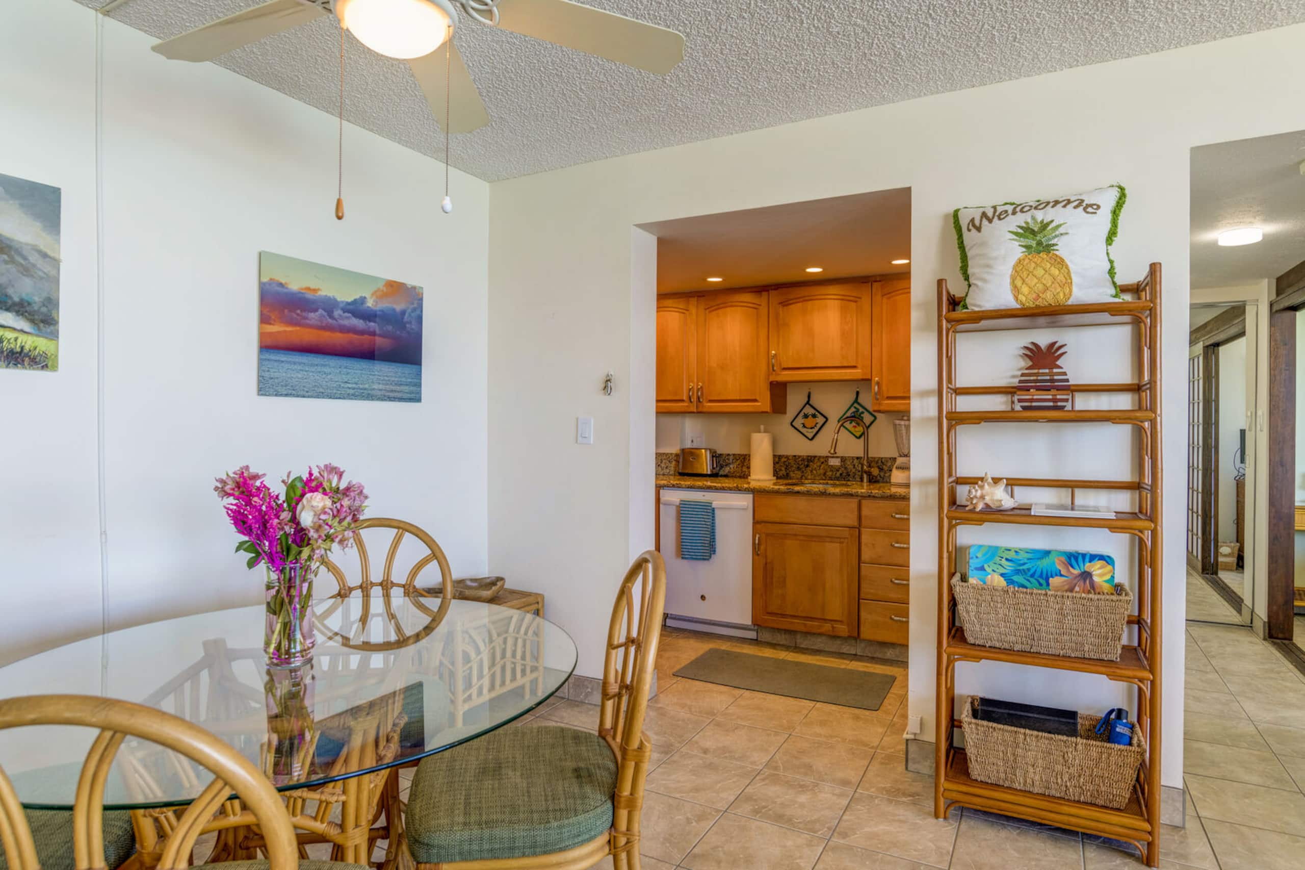 Condo in Lahaina · ★4.76 · 1 bedroom · 2 beds · 1 private bath - Image 9