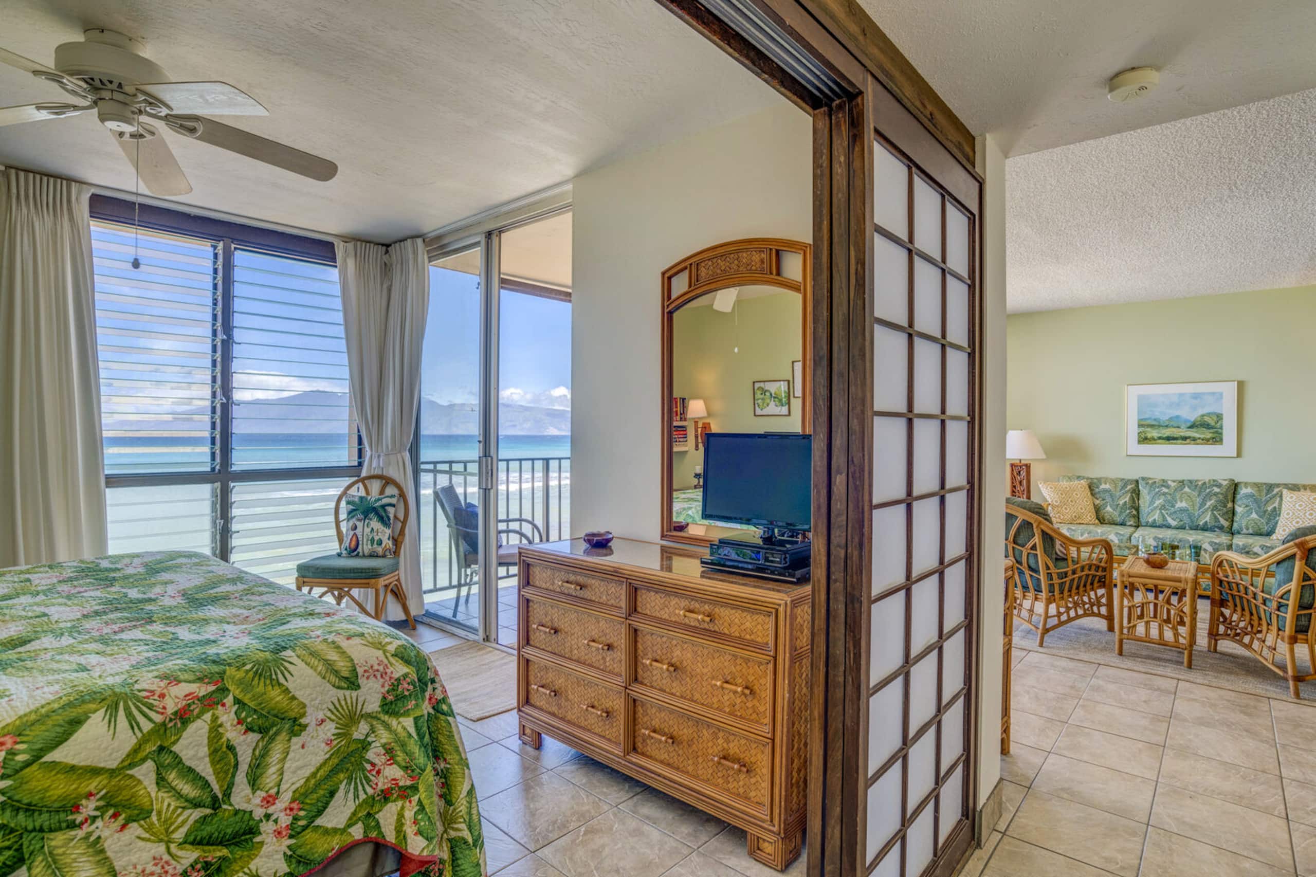 Condo in Lahaina · ★4.76 · 1 bedroom · 2 beds · 1 private bath - Image 12