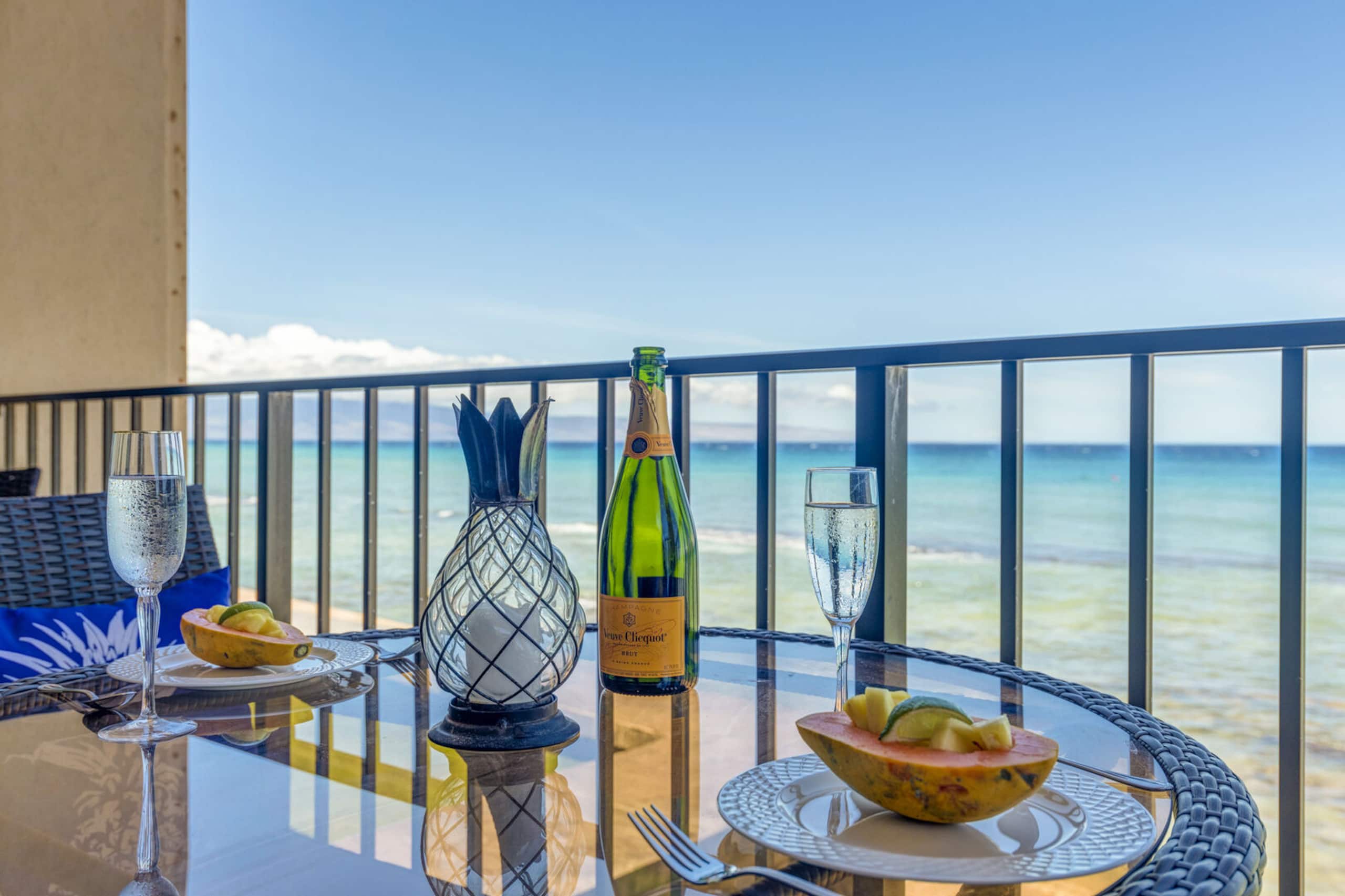 Condo in Lahaina · ★4.76 · 1 bedroom · 2 beds · 1 private bath - Image 1