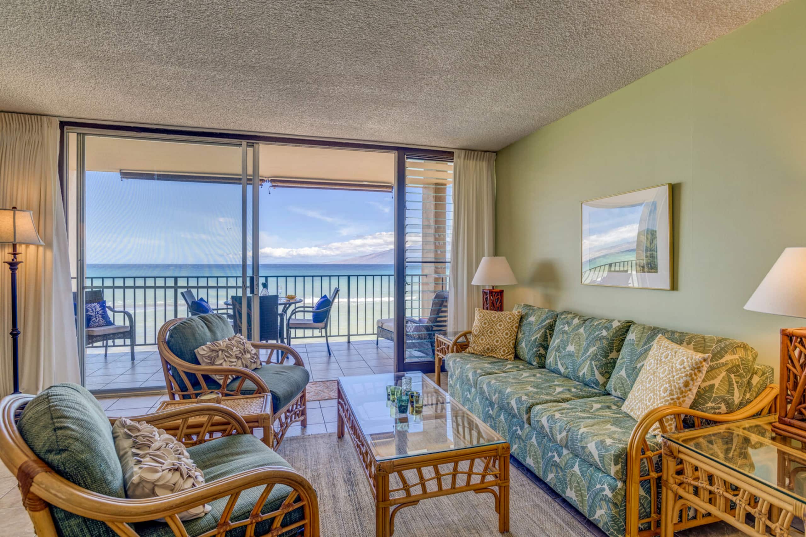 Condo in Lahaina · ★4.76 · 1 bedroom · 2 beds · 1 private bath - Image 4