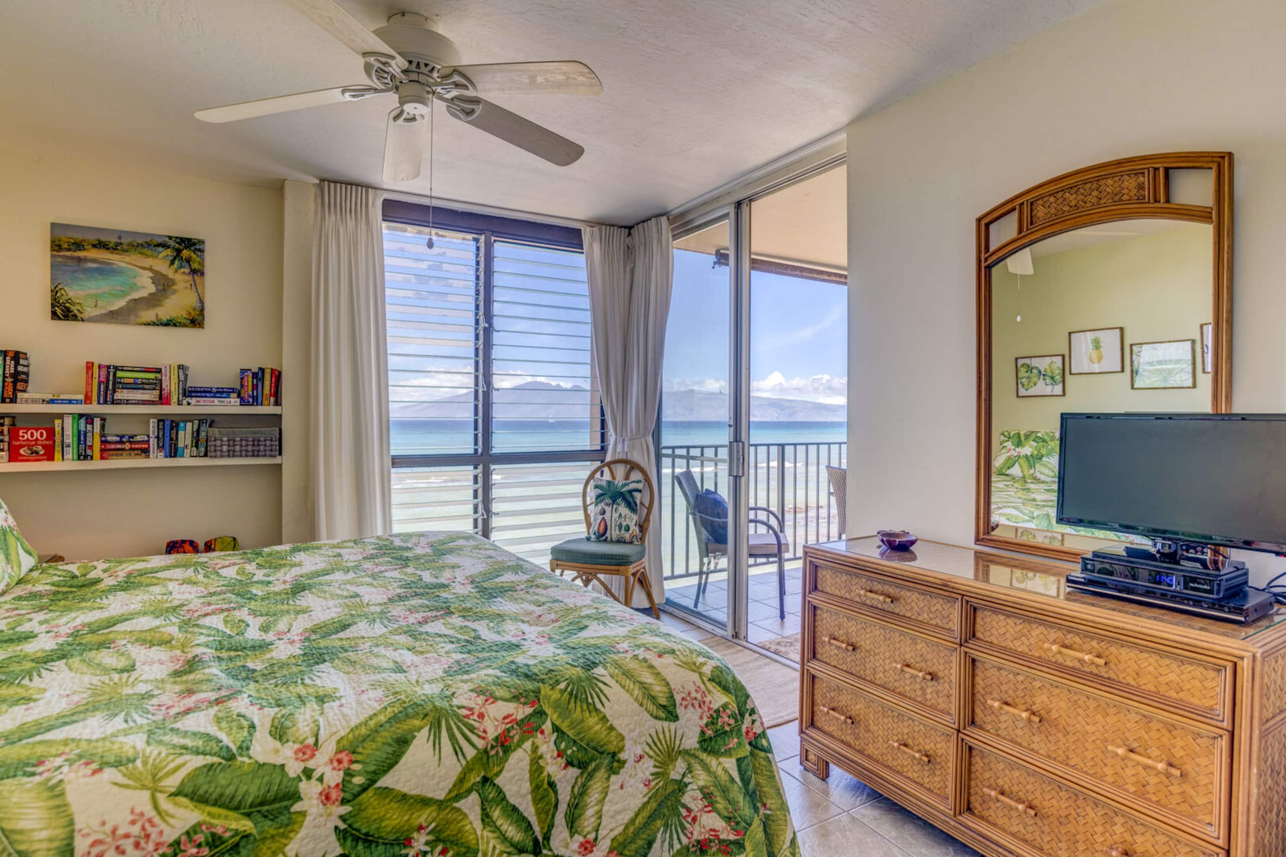 Condo in Lahaina · ★4.76 · 1 bedroom · 2 beds · 1 private bath - Image 14