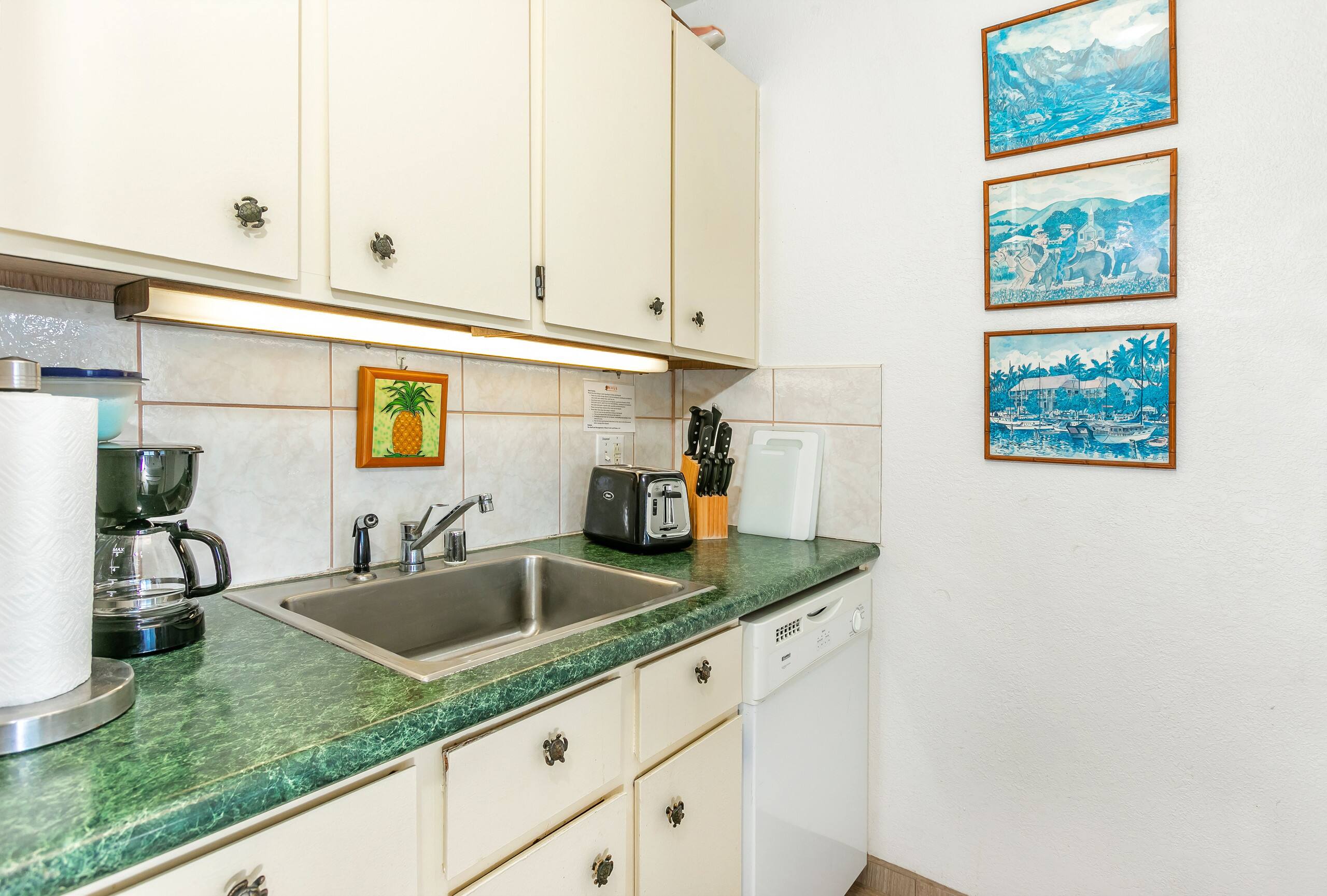 Condo in Kihei · ★4.85 · 1 bedroom · 2 beds · 1 shared bath - Image 9