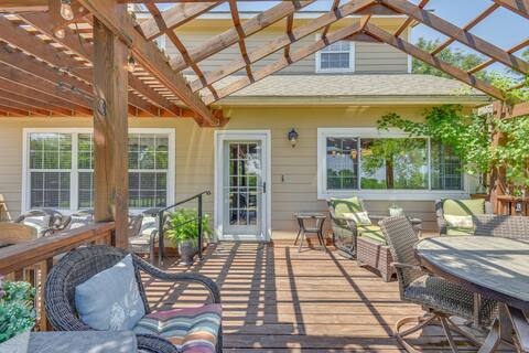 15-Acre Retreat By Skiatook Lake & Downtown Tulsa