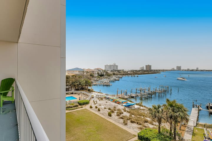 Amazing View 2br Oceanview | Balcony | Pool - Pensacola Beach, FL