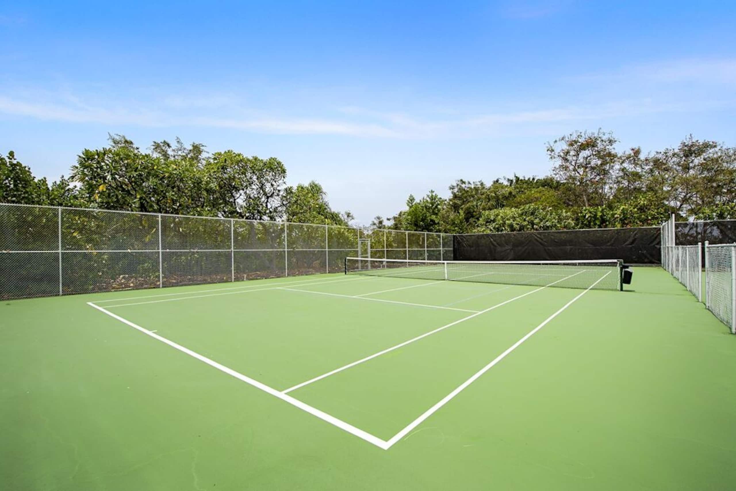 Condo in Kailua-Kona · ★4.73 · 3 bedrooms · 3 beds · 3 baths - Image 34