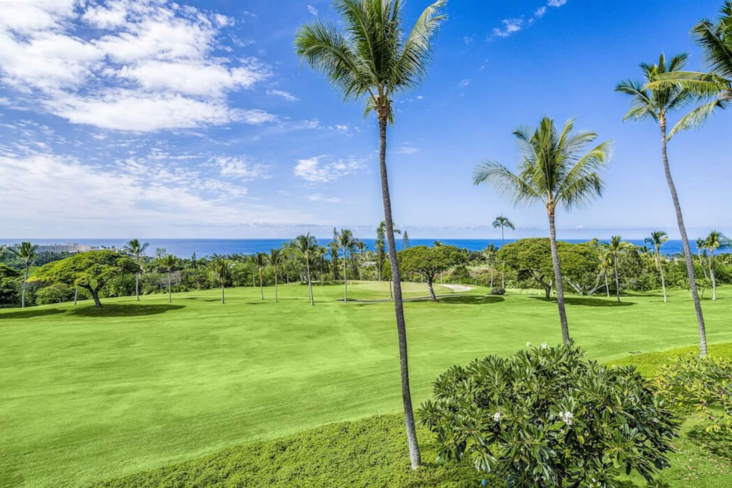 Condo in Kailua-Kona · ★4.73 · 3 bedrooms · 3 beds · 3 baths - Image 27