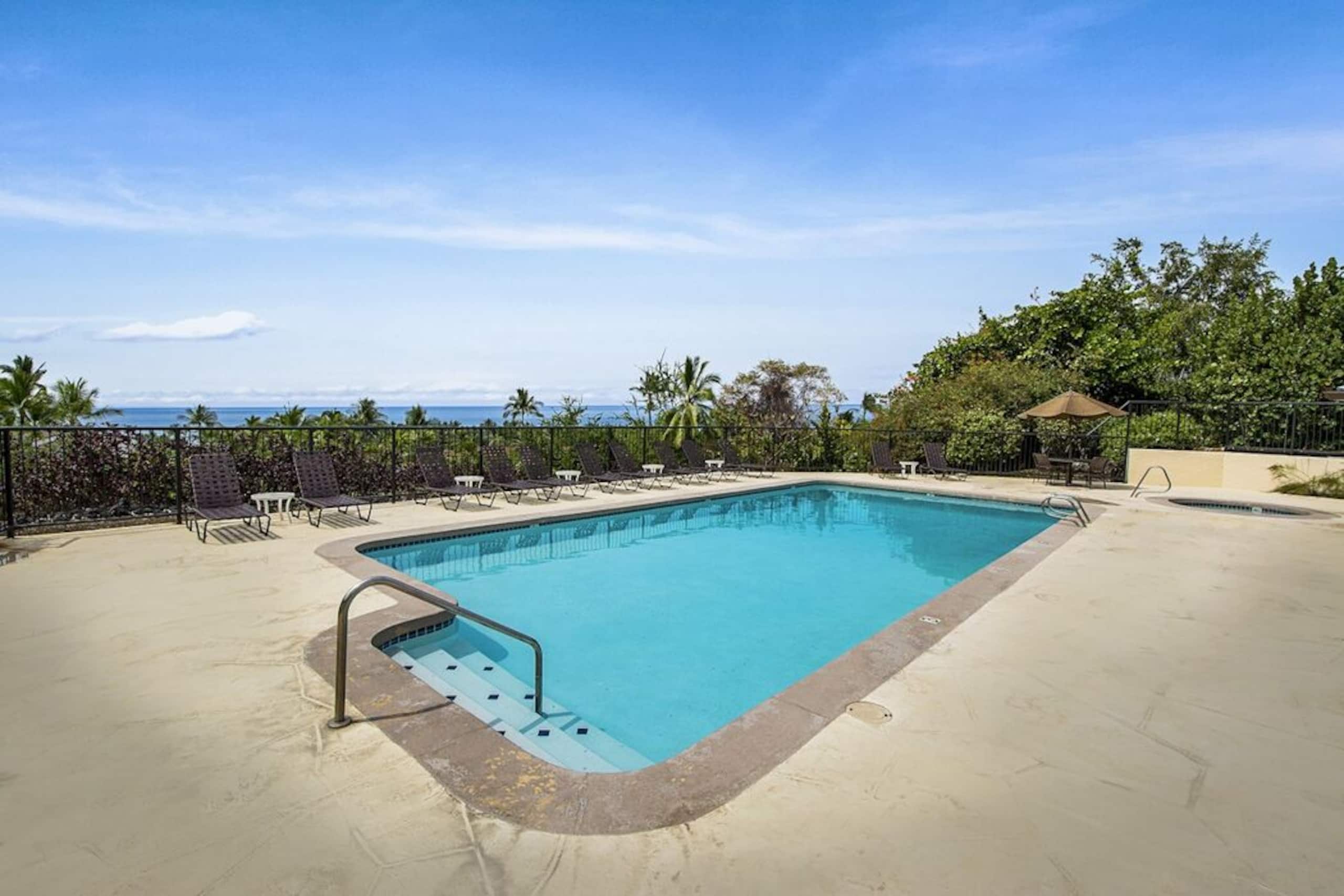 Condo in Kailua-Kona · ★4.73 · 3 bedrooms · 3 beds · 3 baths - Image 10