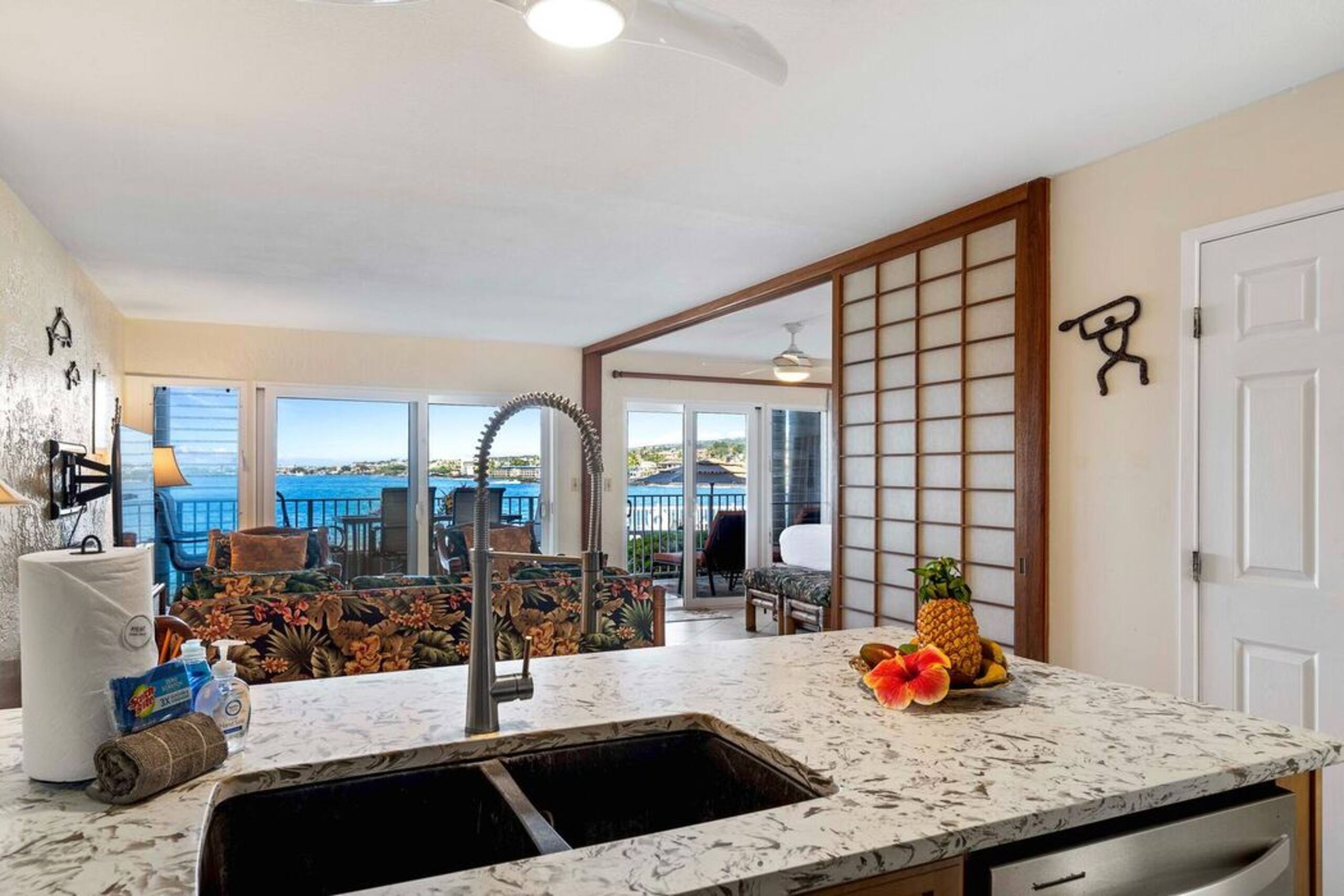 Condo in Kailua-Kona · ★5.0 · 2 bedrooms · 2 beds · 2 baths - Image 3