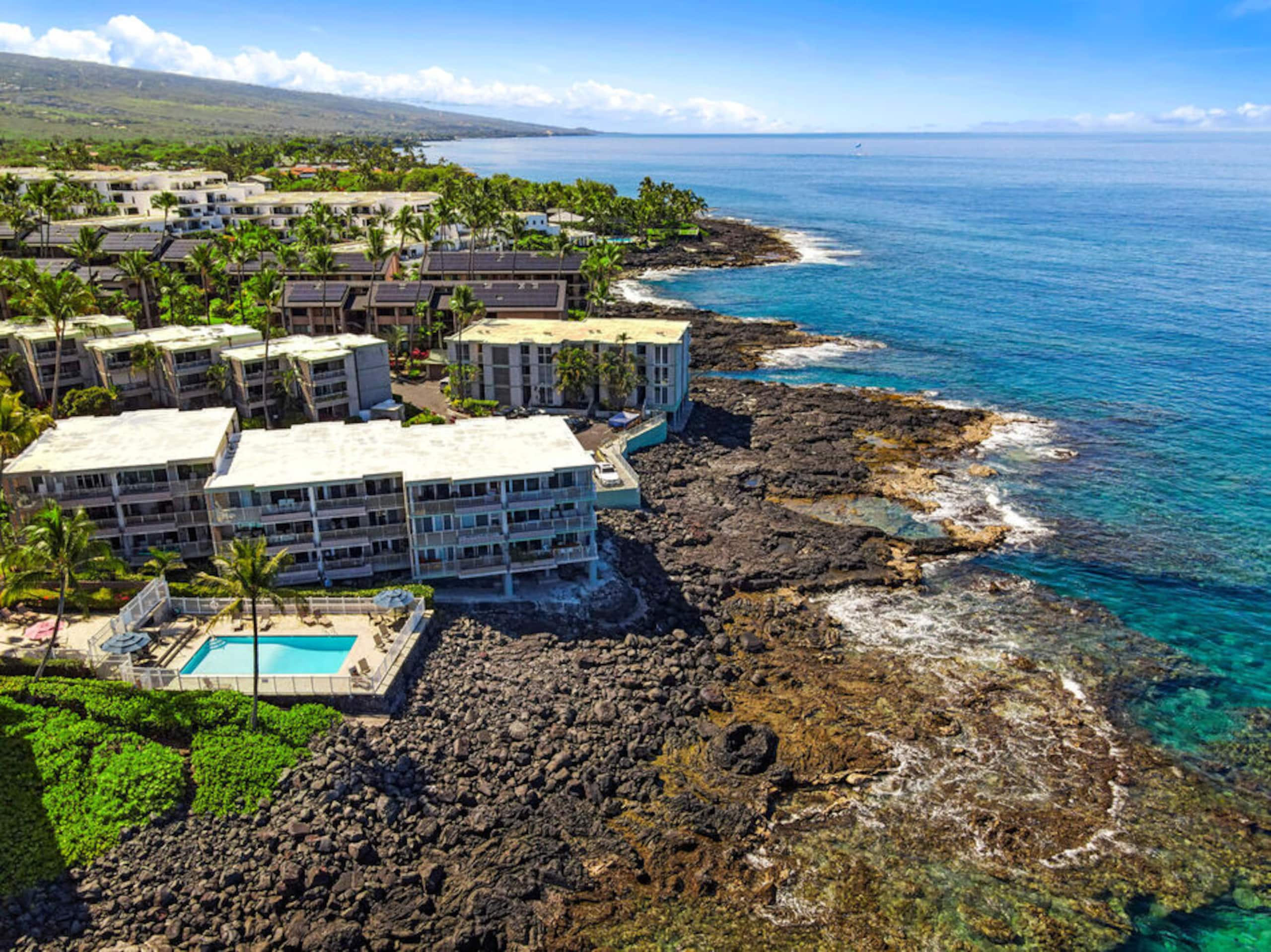 Condo in Kailua-Kona · ★5.0 · 2 bedrooms · 2 beds · 2 baths - Image 32
