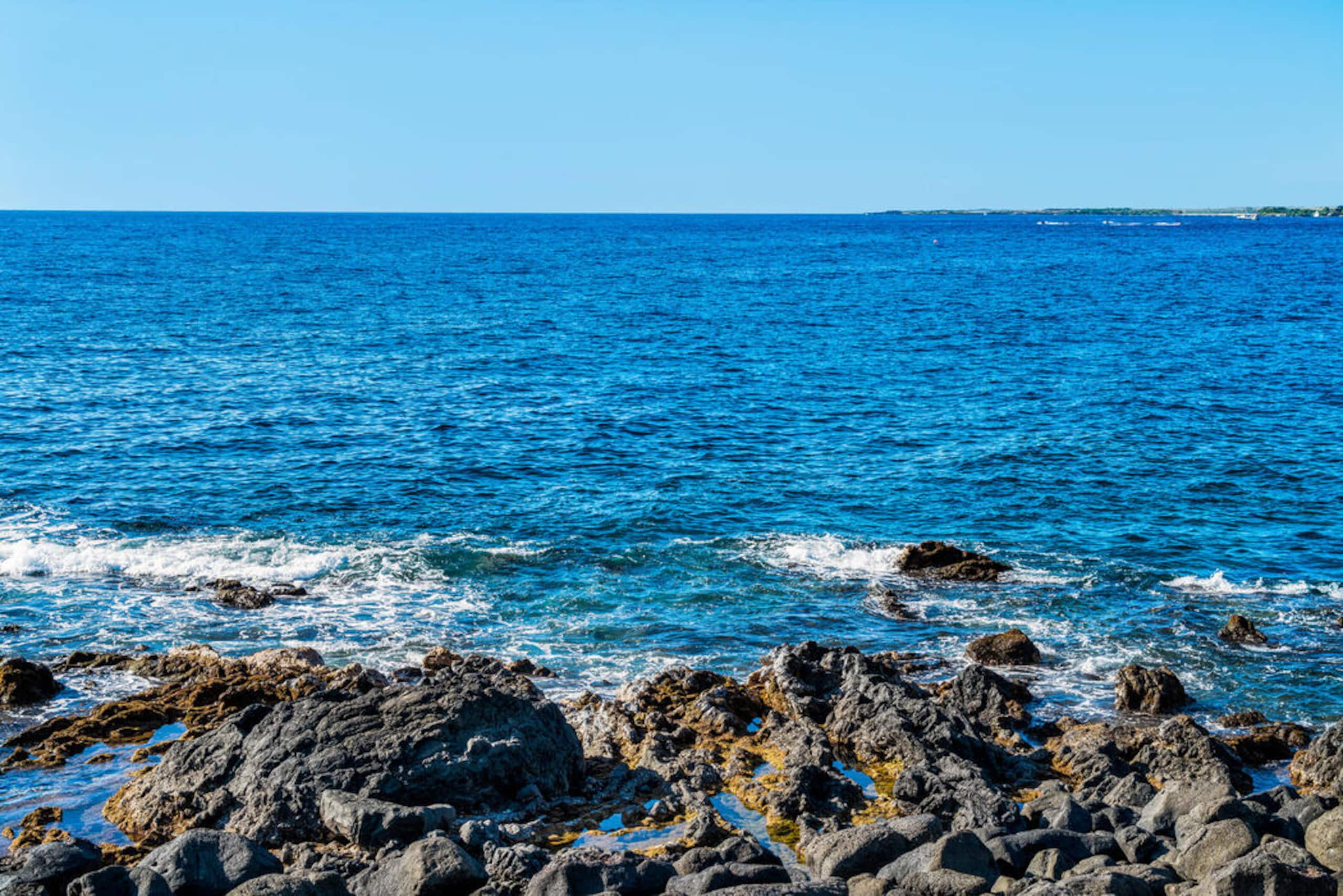 Condo in Kailua-Kona · ★5.0 · 2 bedrooms · 2 beds · 2 baths - Image 10