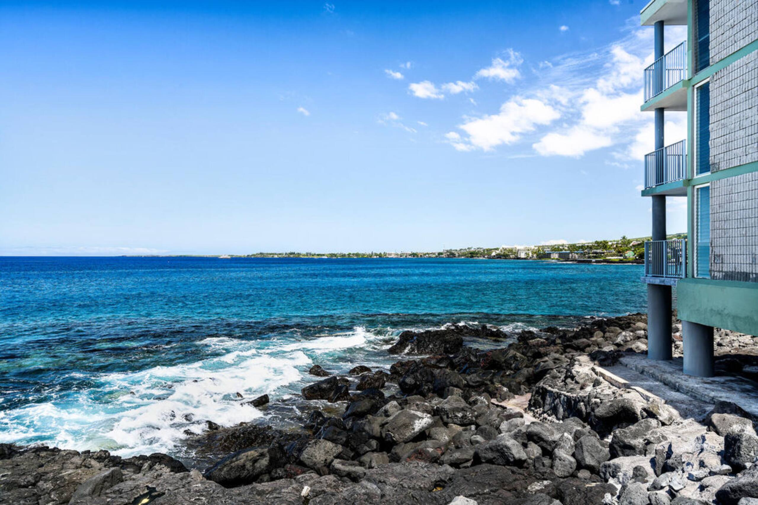 Condo in Kailua-Kona · ★5.0 · 2 bedrooms · 2 beds · 2 baths - Image 42