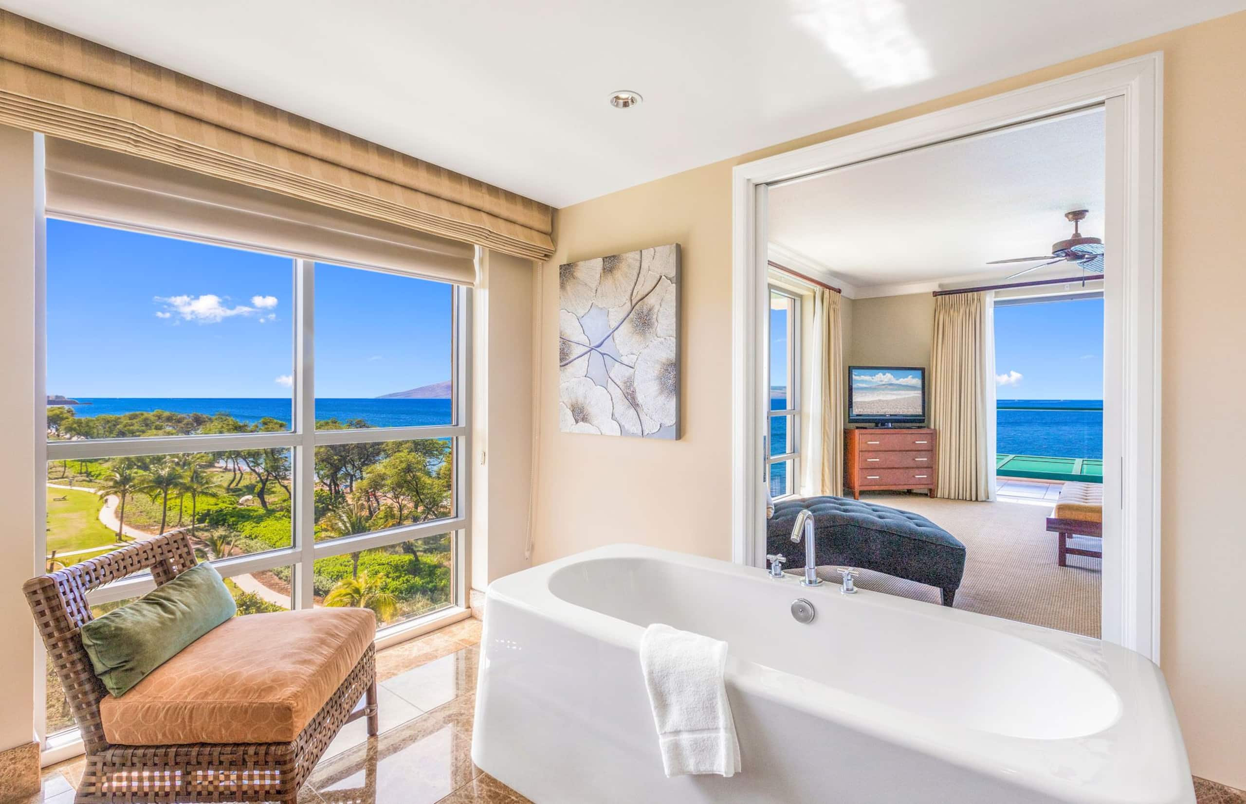 Condo in Lahaina · ★4.67 · 3 bedrooms · 4 beds · 3.5 baths - Image 26