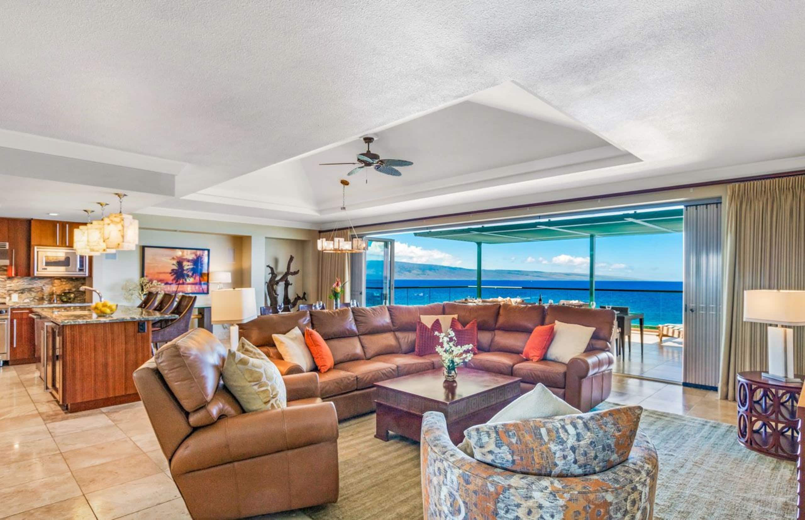 Condo in Lahaina · ★4.67 · 3 bedrooms · 4 beds · 3.5 baths - Image 12
