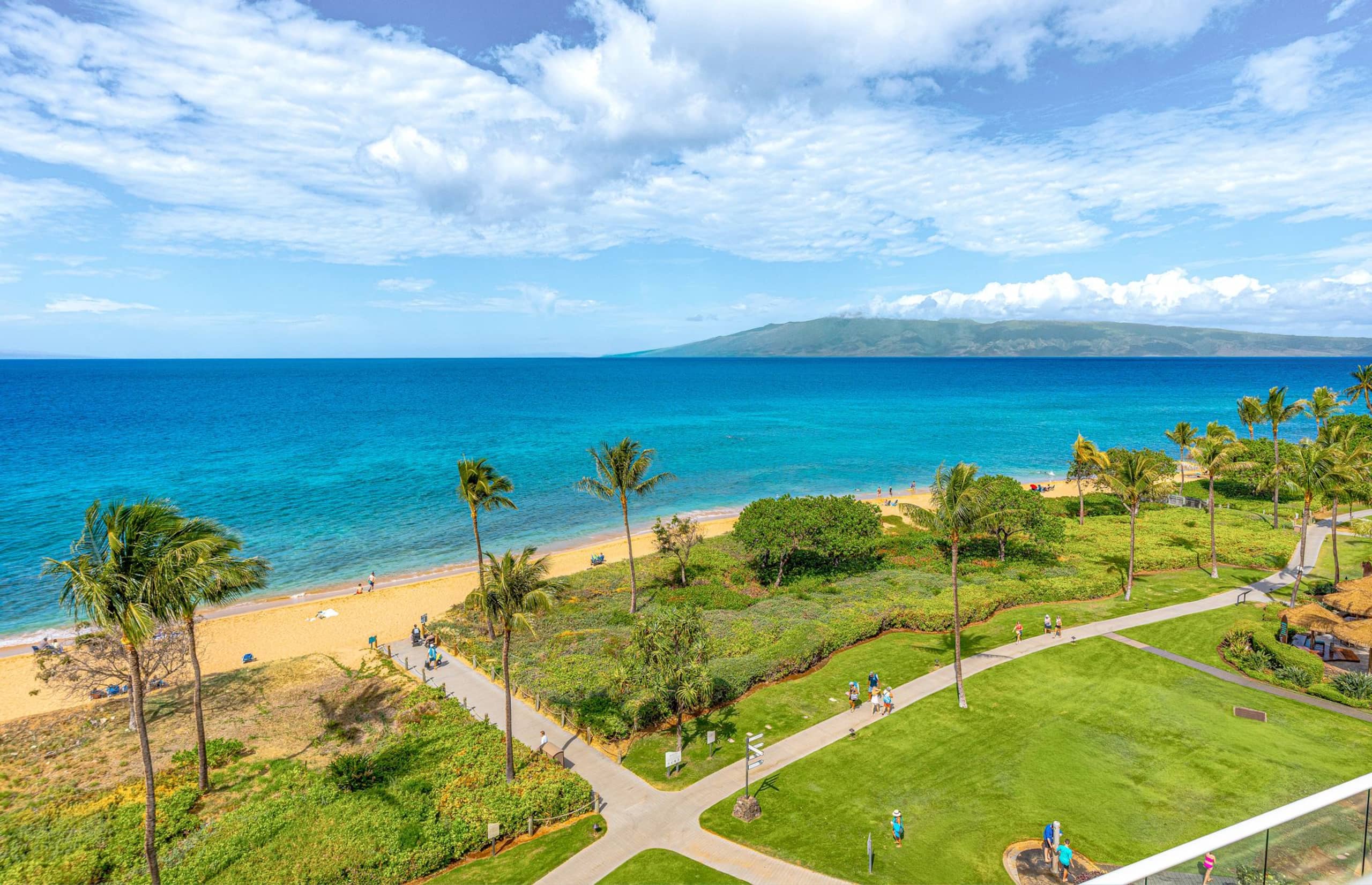 Condo in Lahaina · ★4.67 · 3 bedrooms · 4 beds · 3.5 baths - Image 18