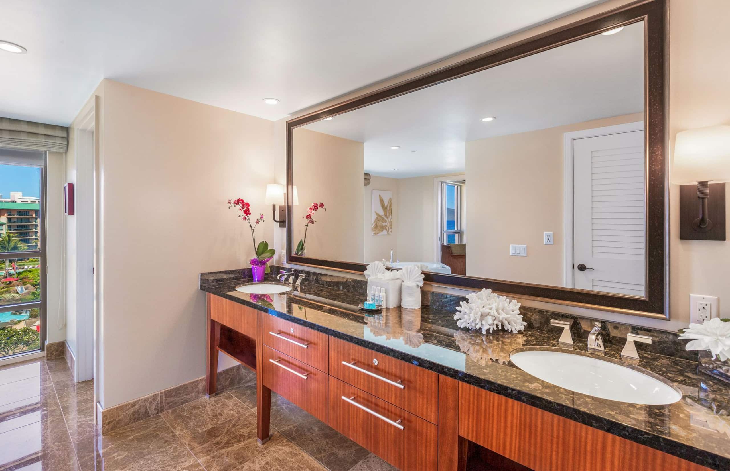 Condo in Lahaina · ★4.67 · 3 bedrooms · 4 beds · 3.5 baths - Image 23
