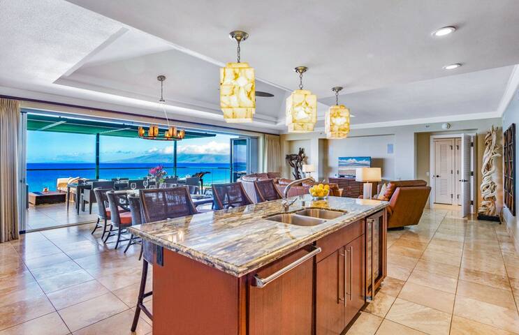Maui Resort Rentals: 3BR OF Royal Penthouse gallery image 5