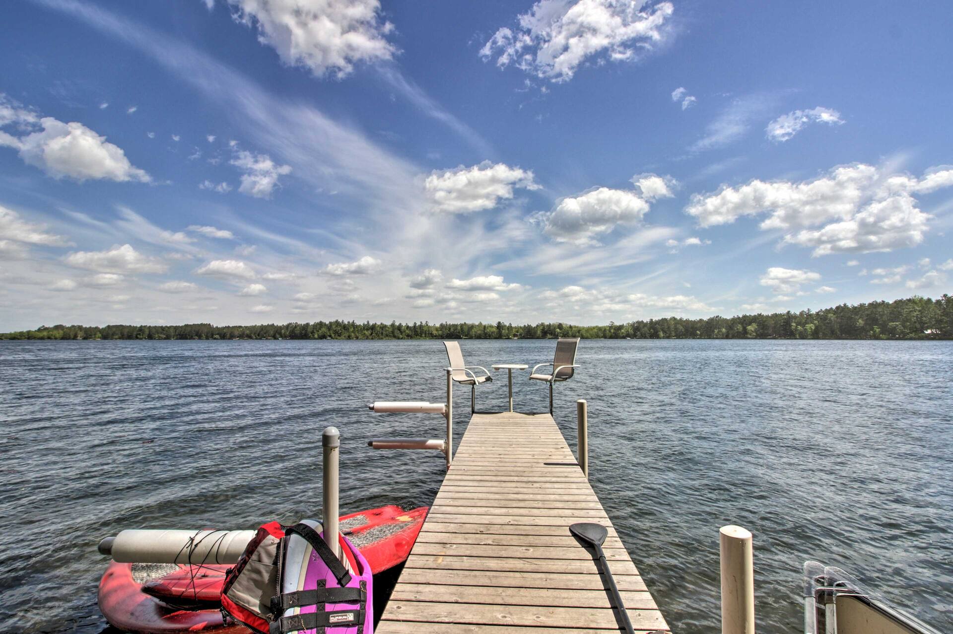 Dock, Sauna & Hot Tub! 'Loon Lake Lodge' — photo 2