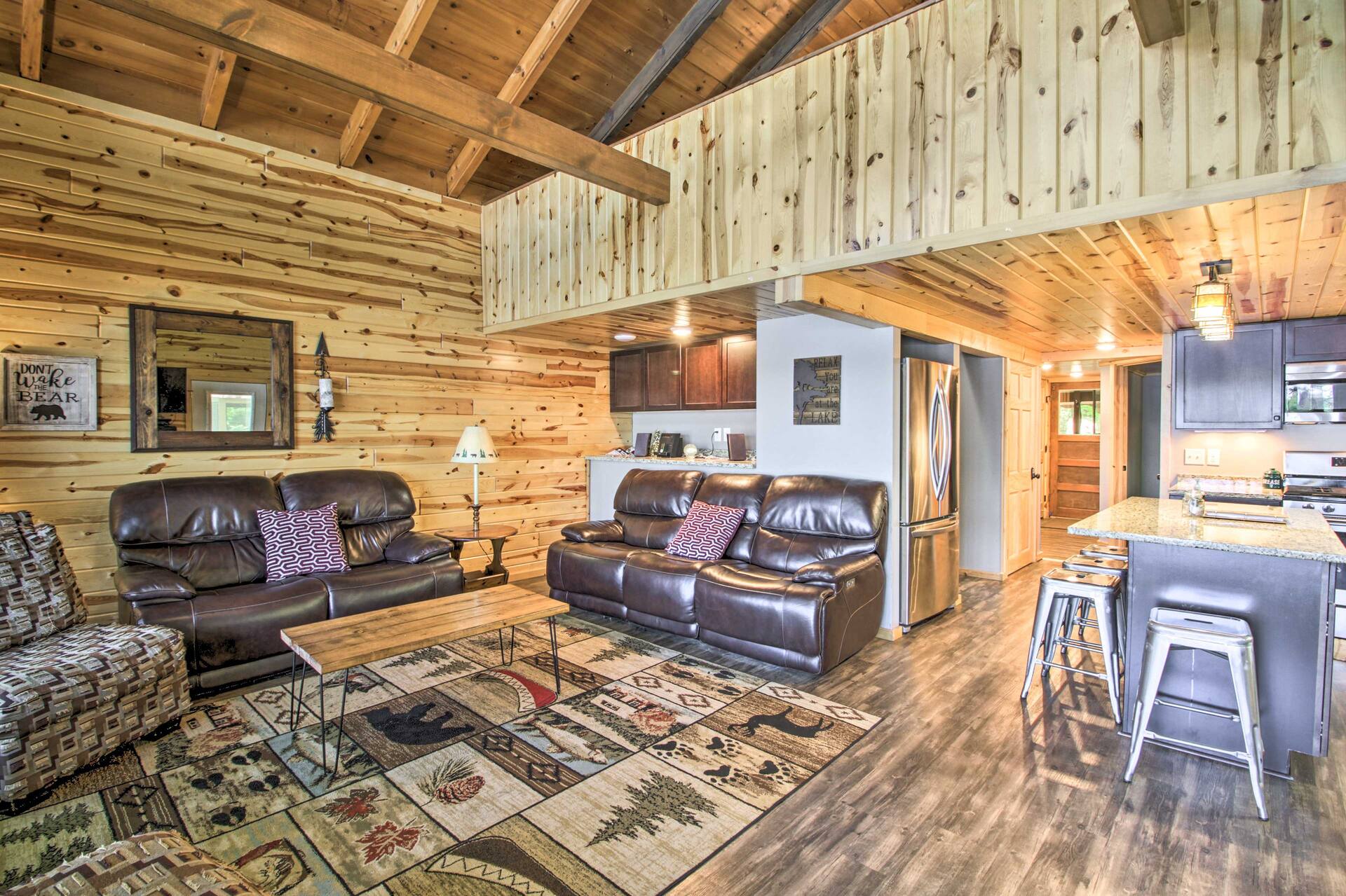 Dock, Sauna & Hot Tub! 'Loon Lake Lodge' — photo 4