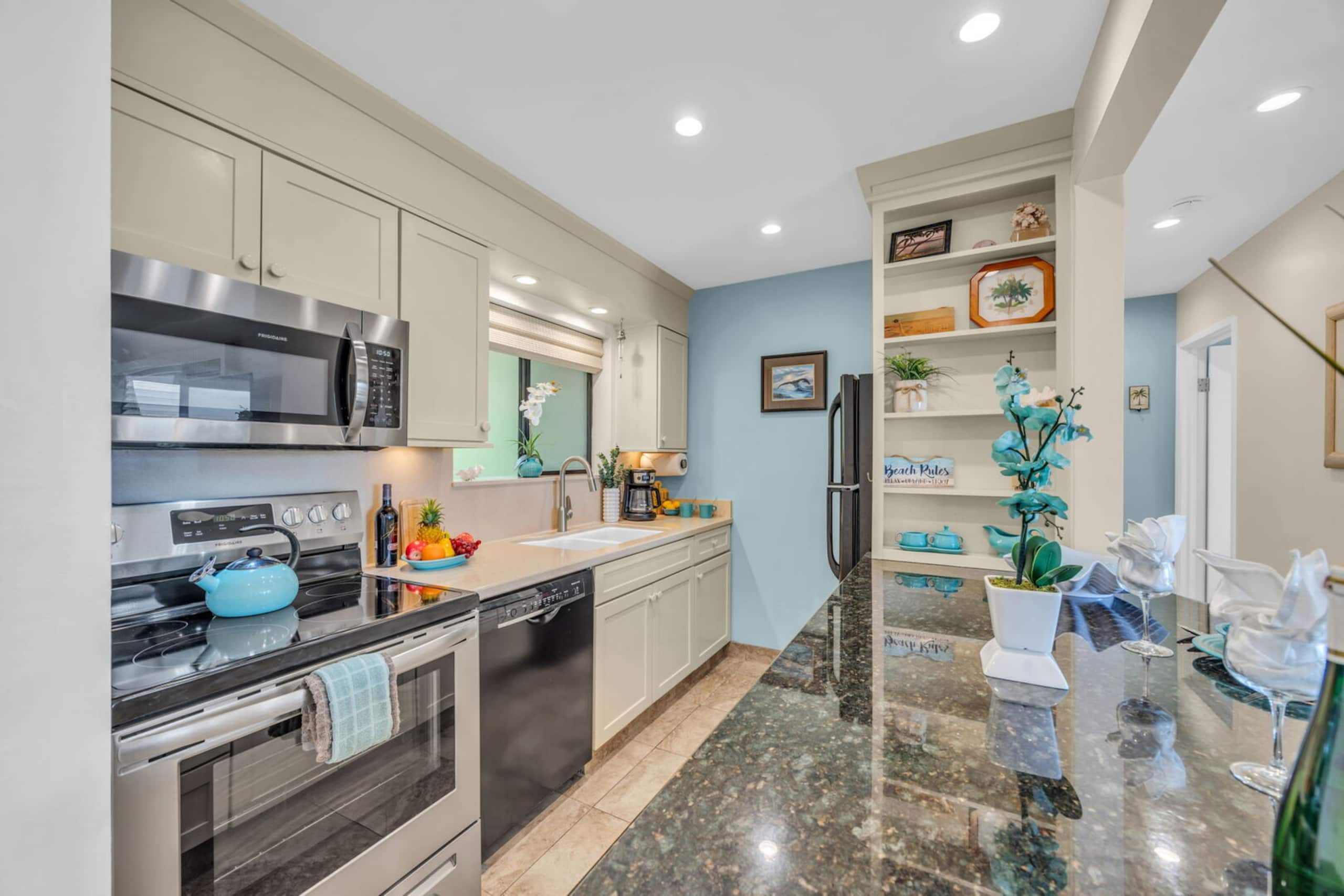 Condo in Maui County · ★4.66 · 1 bedroom · 2 beds · 1 private bath - Image 14